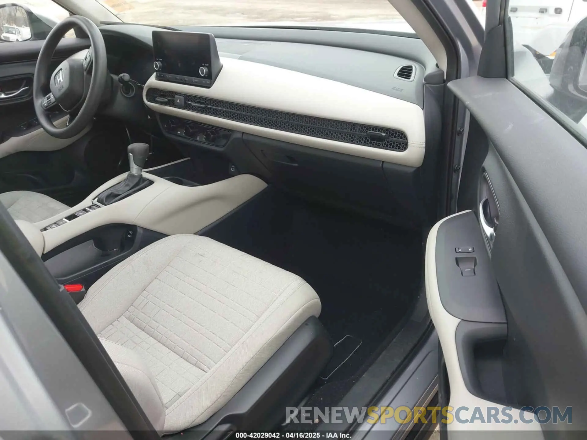 5 Фотография поврежденного автомобиля 3CZRZ2H36SM732358 HONDA HR-V 2025