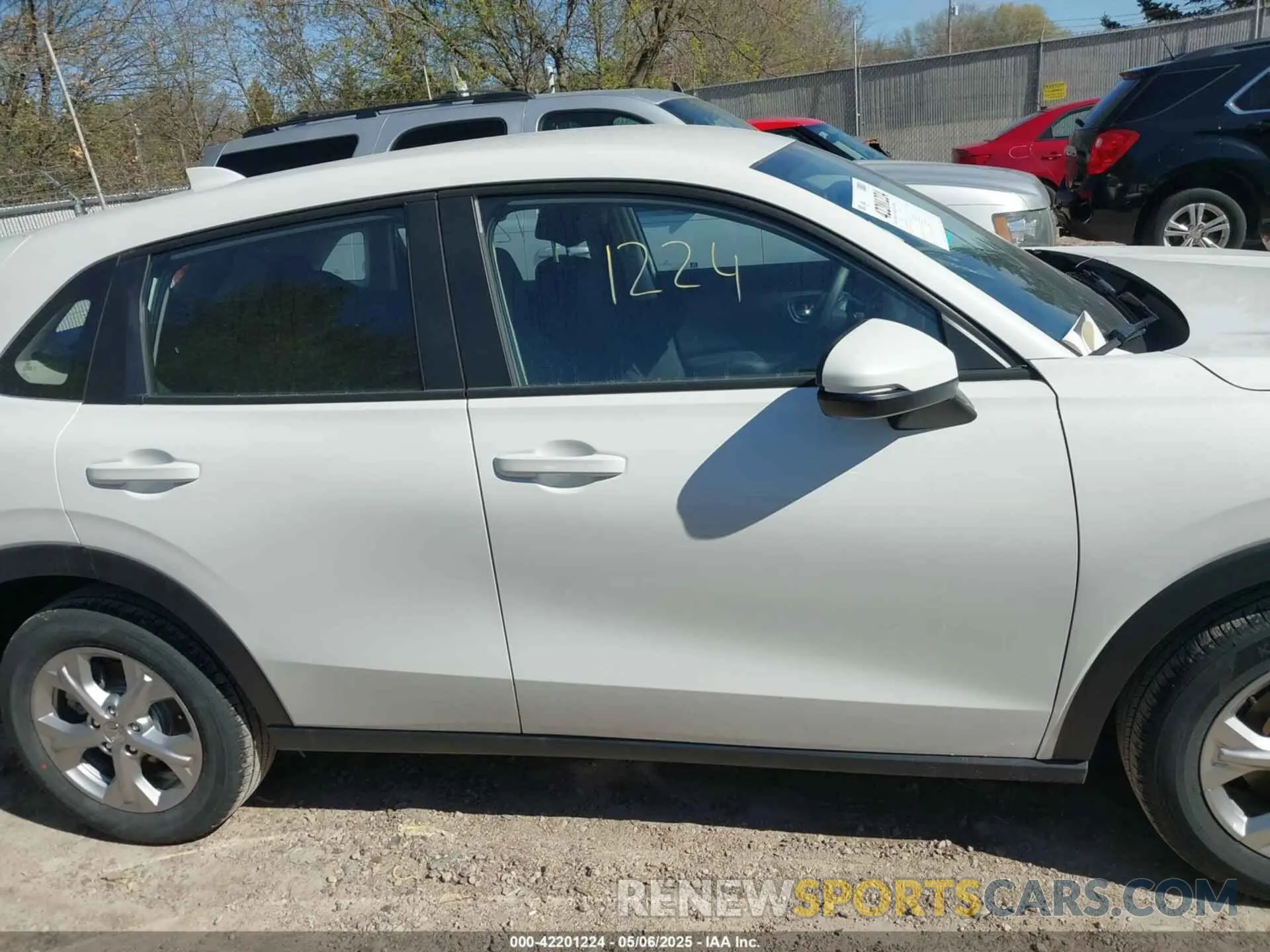 13 Photograph of a damaged car 3CZRZ2H36SM761326 HONDA HR-V 2025