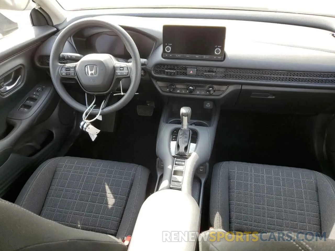 8 Photograph of a damaged car 3CZRZ2H37SM768396 HONDA HR-V 2025