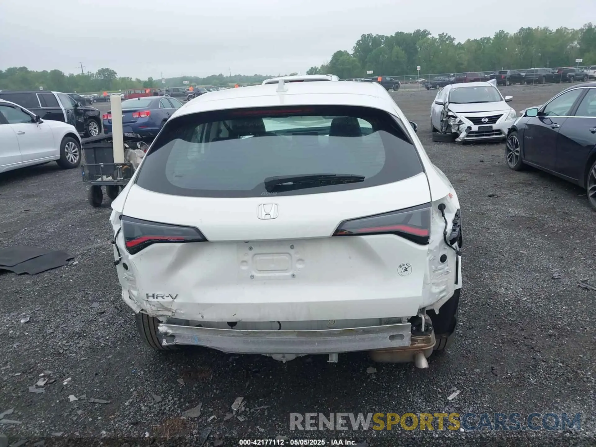 17 Фотография поврежденного автомобиля 3CZRZ2H39SM712671 HONDA HR-V 2025