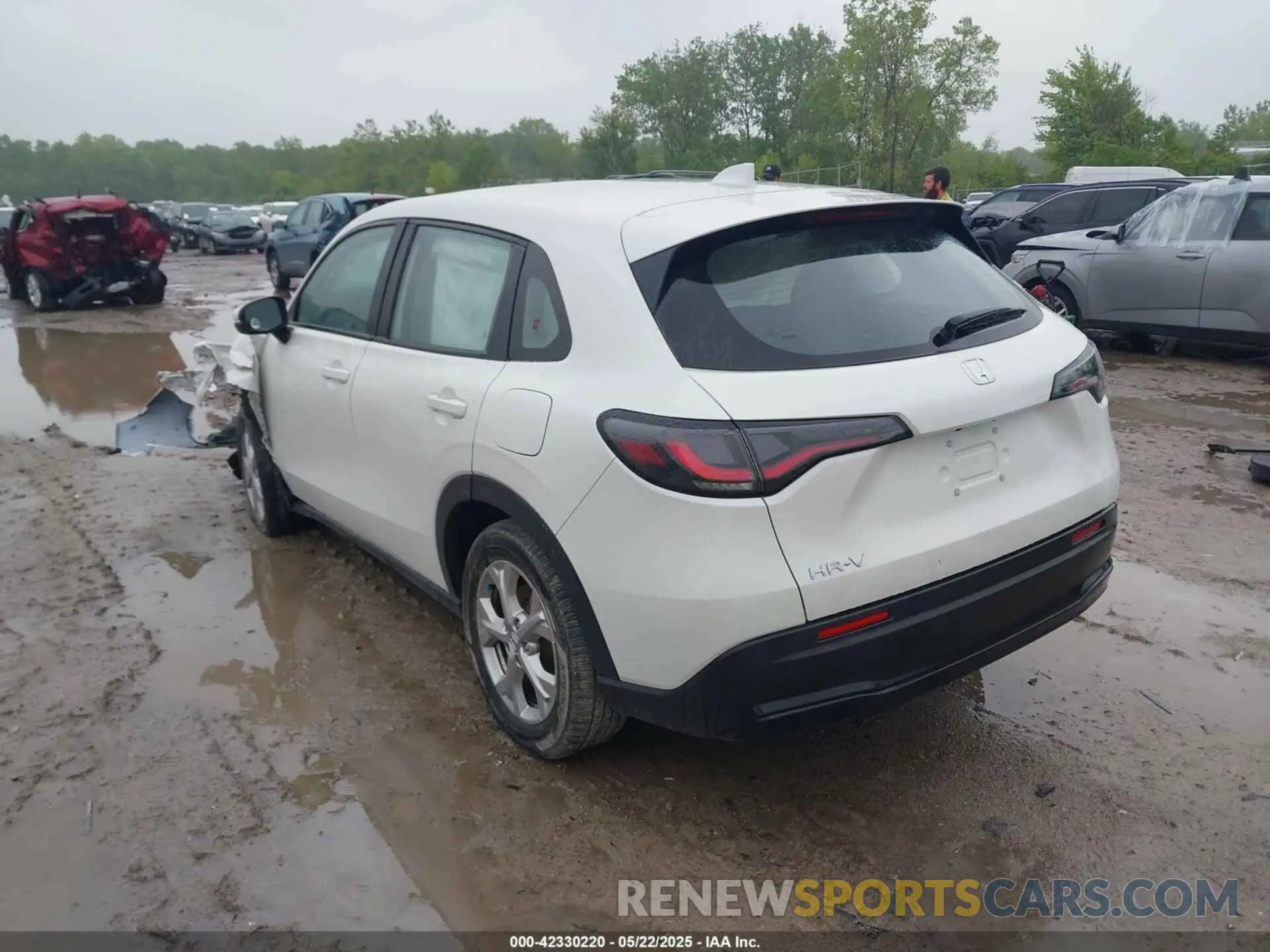 3 Photograph of a damaged car 3CZRZ2H3XSM712646 HONDA HR-V 2025