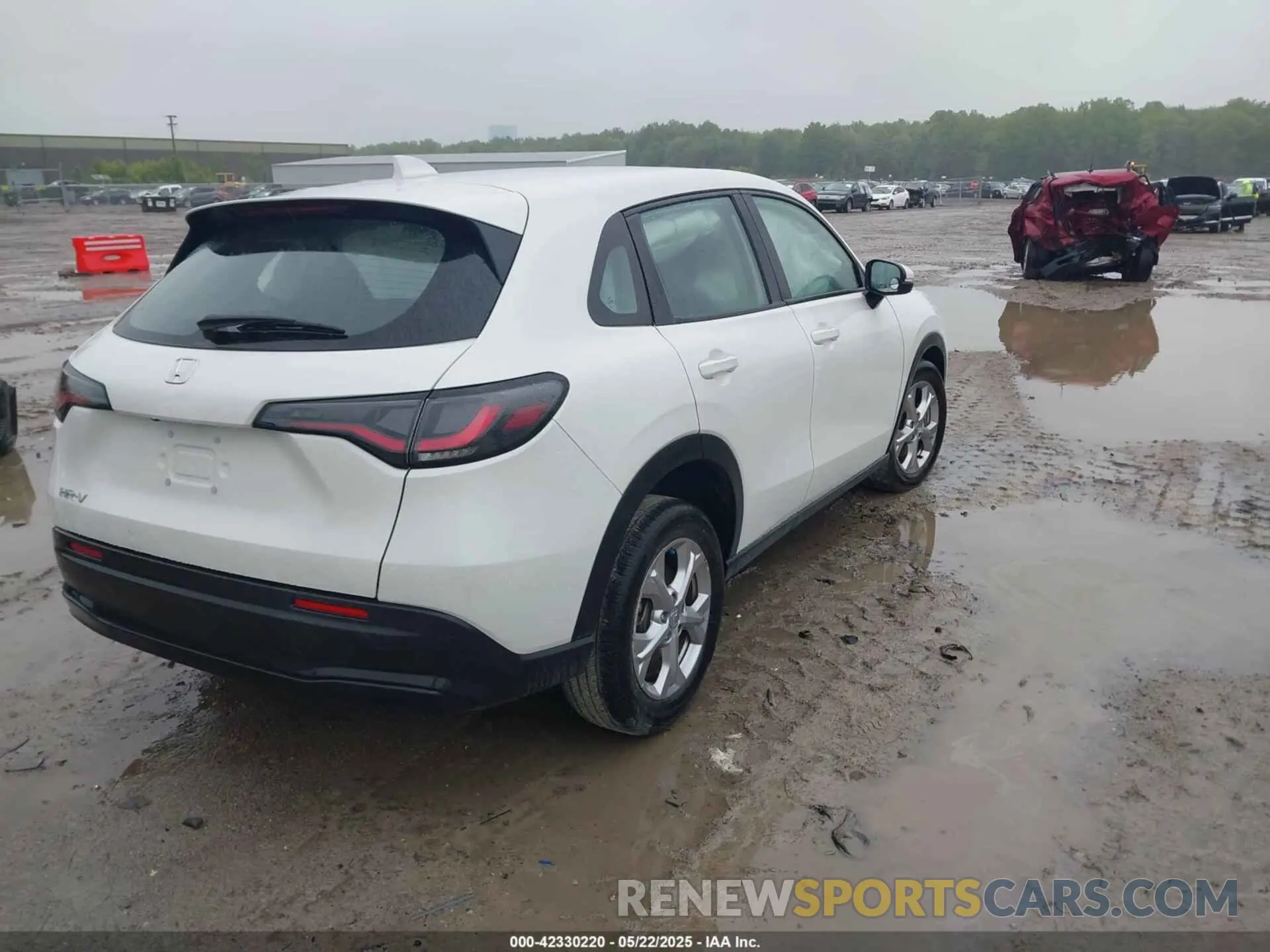 4 Photograph of a damaged car 3CZRZ2H3XSM712646 HONDA HR-V 2025