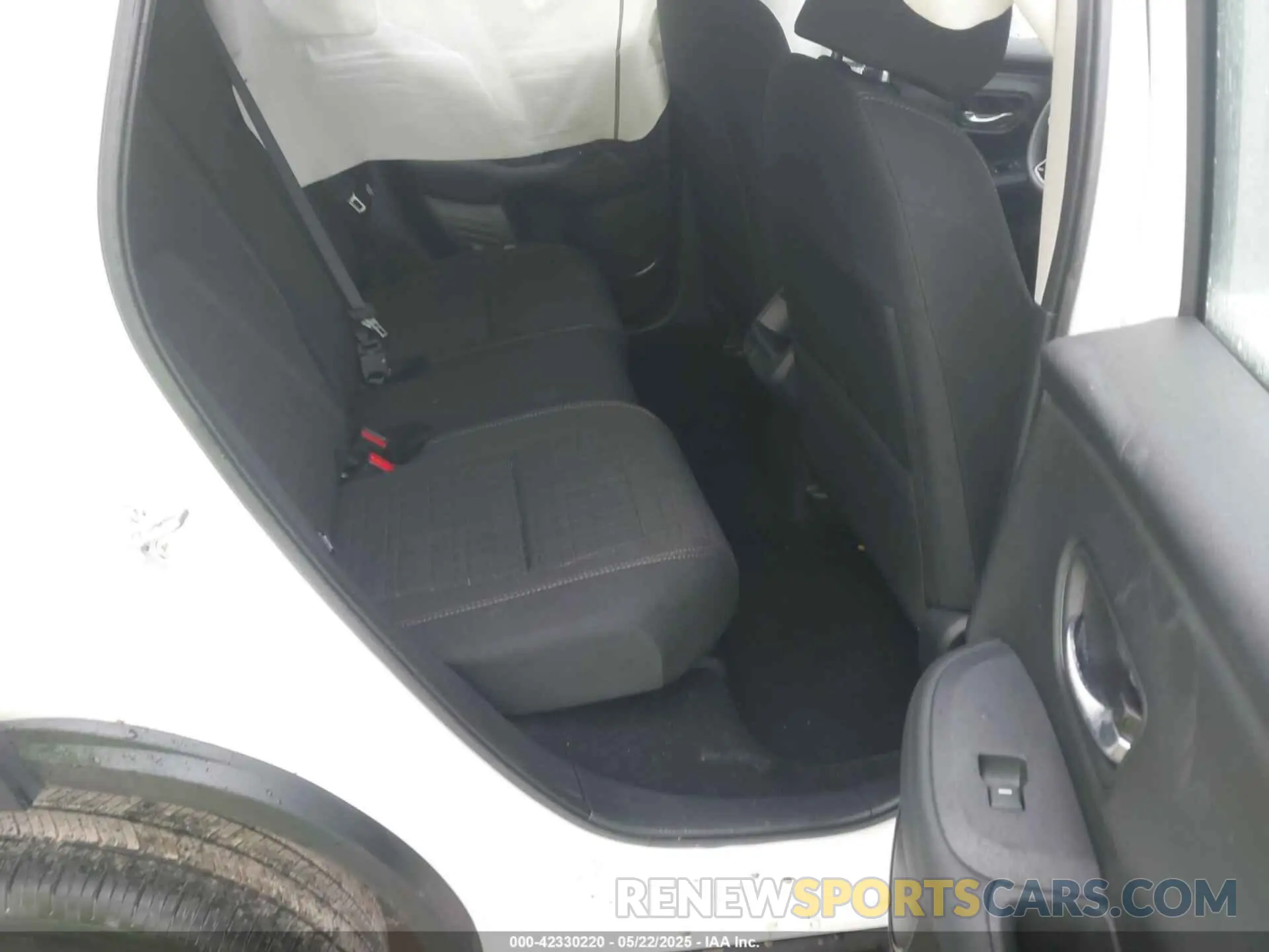 8 Photograph of a damaged car 3CZRZ2H3XSM712646 HONDA HR-V 2025