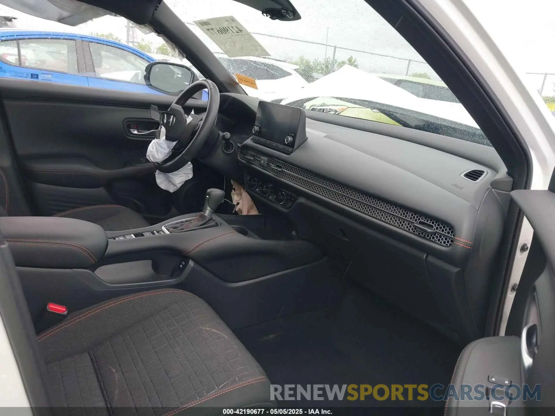 5 Photograph of a damaged car 3CZRZ2H51SM705554 HONDA HR-V 2025
