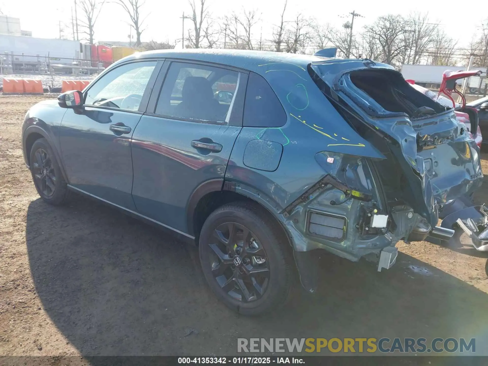 3 Photograph of a damaged car 3CZRZ2H51SM715792 HONDA HR-V 2025