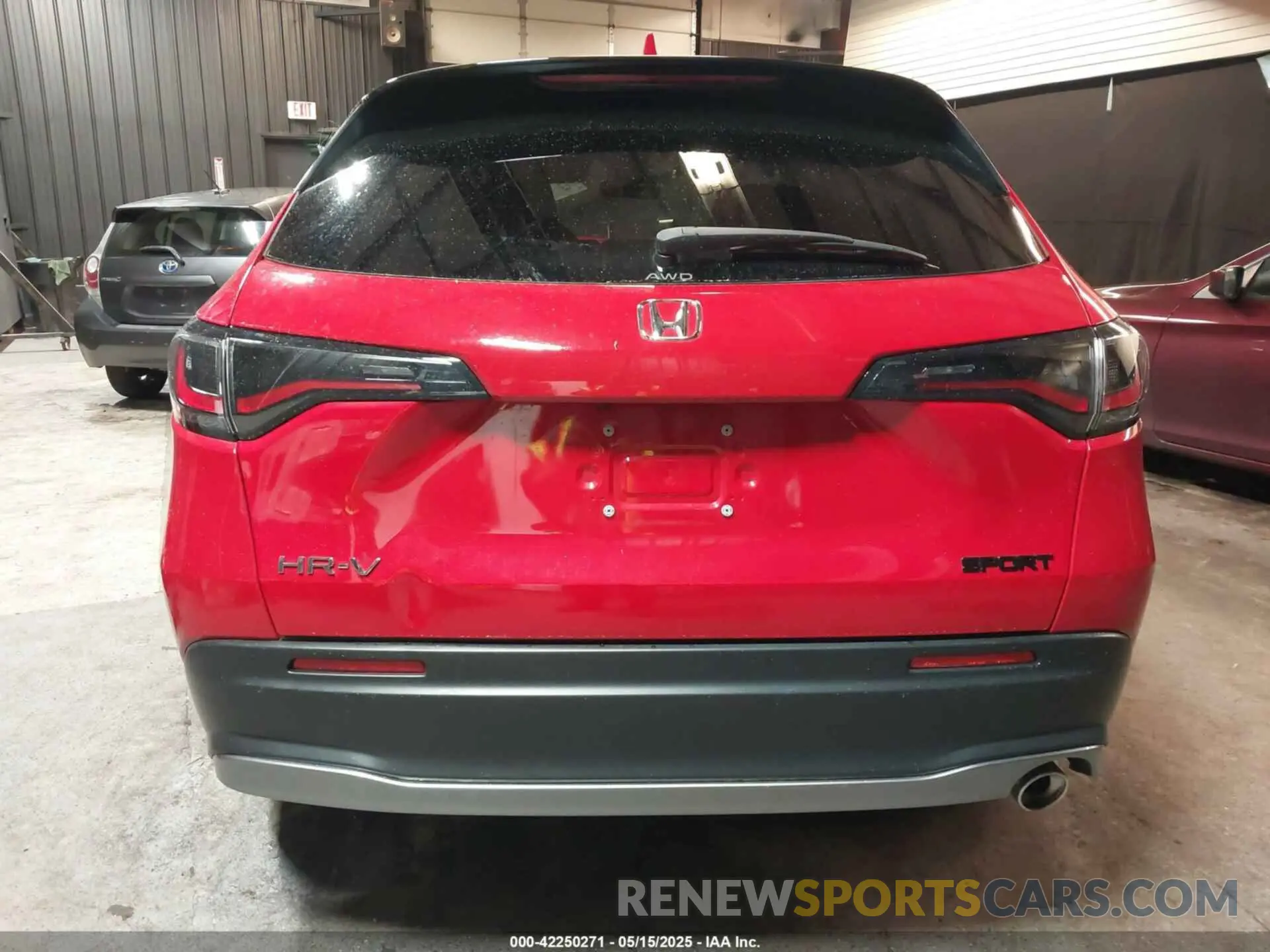 17 Photograph of a damaged car 3CZRZ2H52SM701299 HONDA HR-V 2025