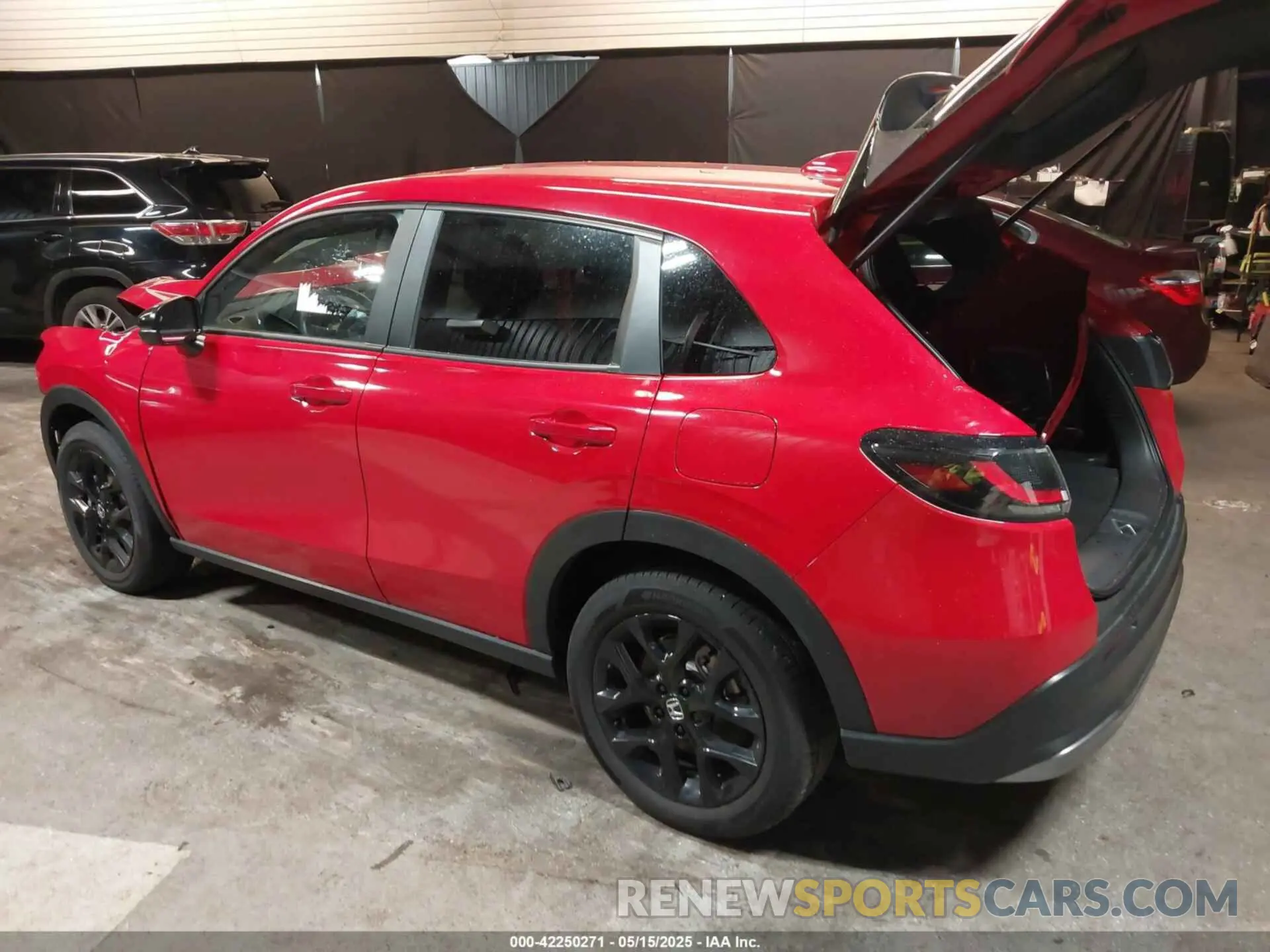 3 Photograph of a damaged car 3CZRZ2H52SM701299 HONDA HR-V 2025