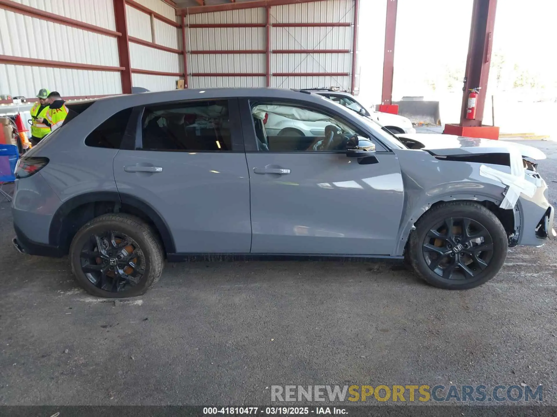 14 Photograph of a damaged car 3CZRZ2H53SM728852 HONDA HR-V 2025