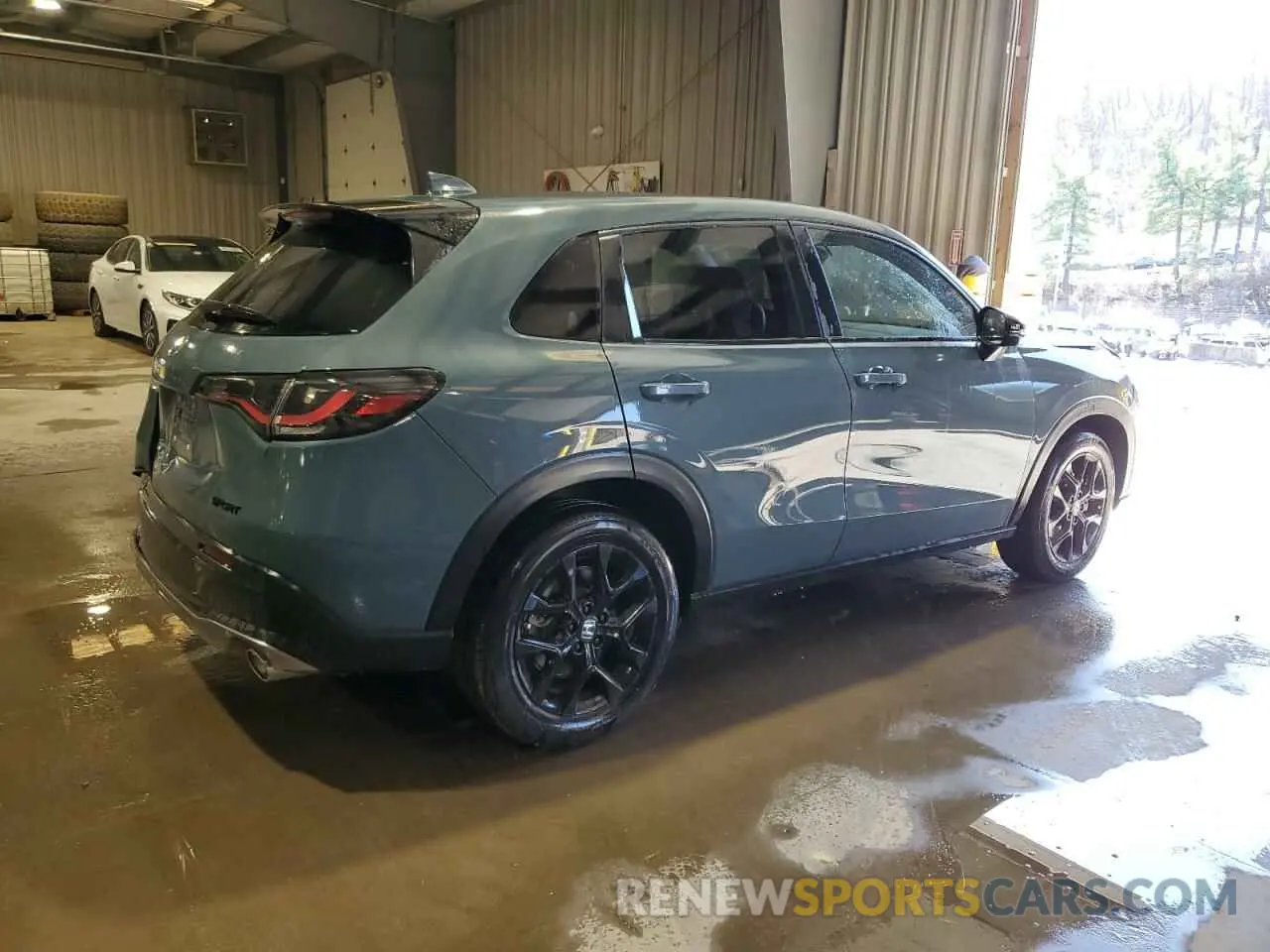 3 Photograph of a damaged car 3CZRZ2H54SM747653 HONDA HR-V 2025