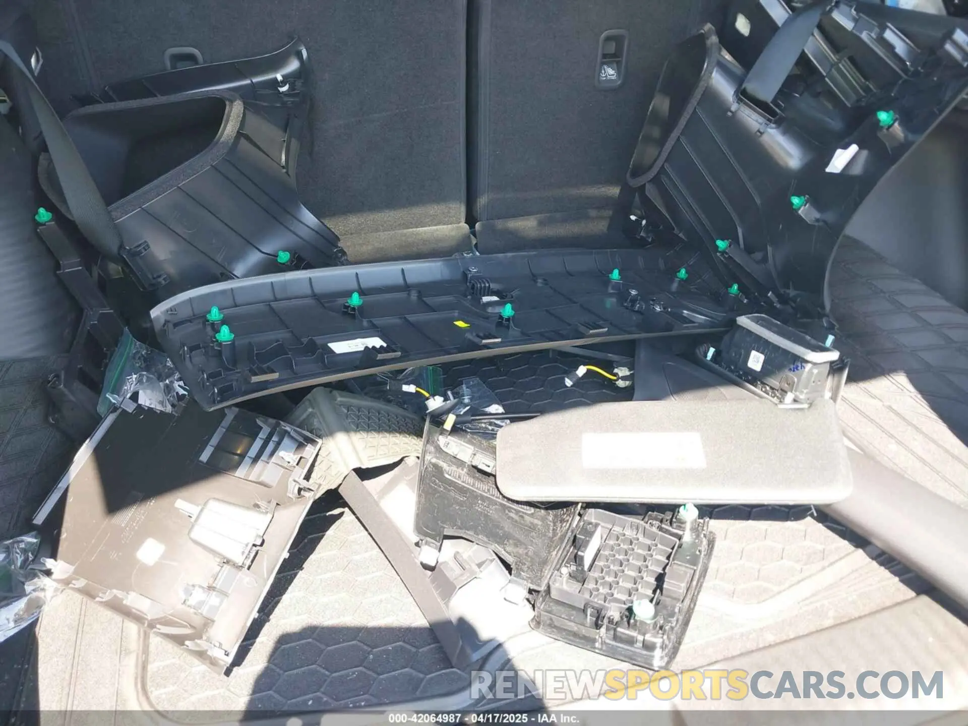 12 Photograph of a damaged car 3CZRZ2H55SM768642 HONDA HR-V 2025