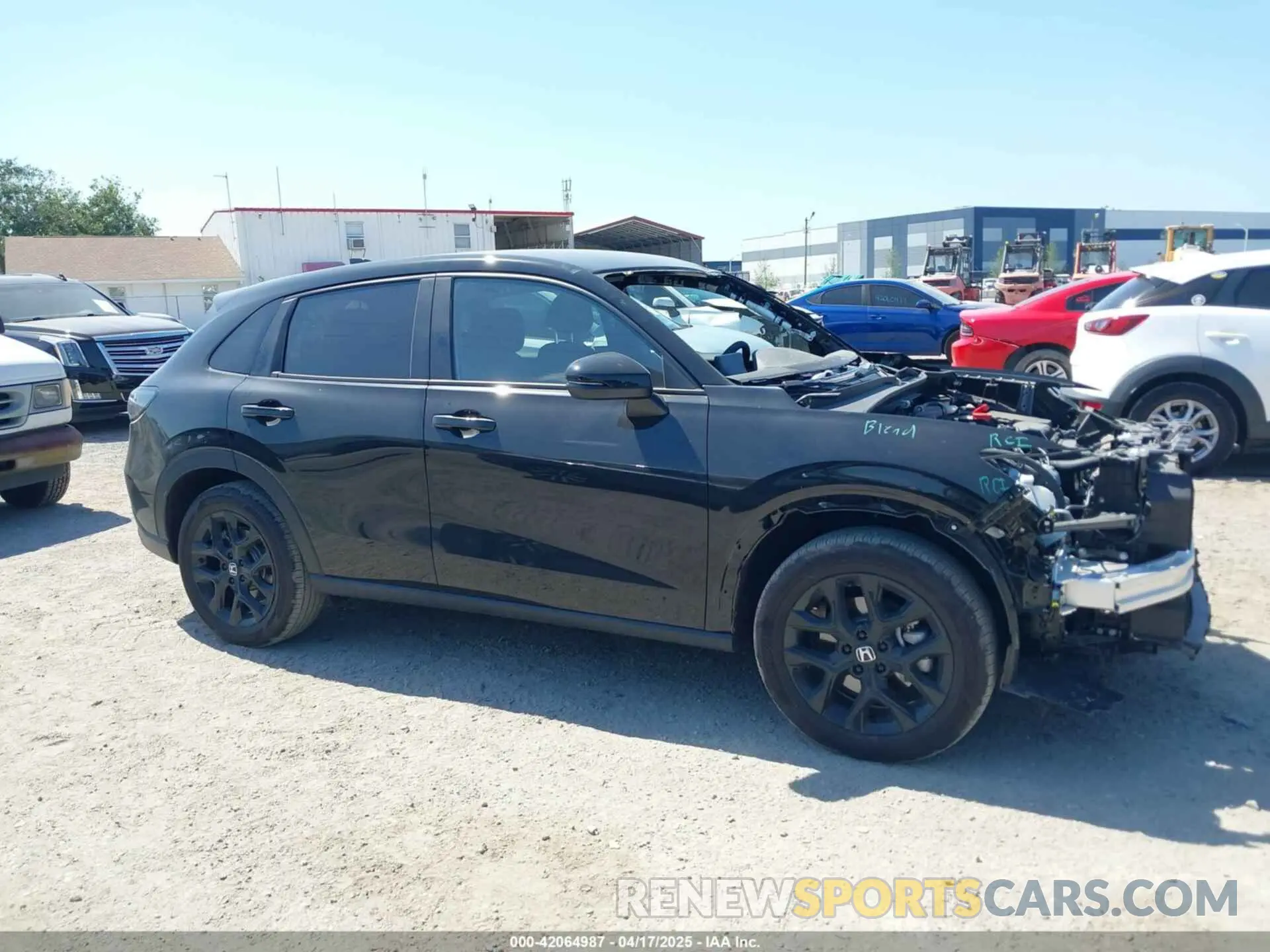 14 Photograph of a damaged car 3CZRZ2H55SM768642 HONDA HR-V 2025