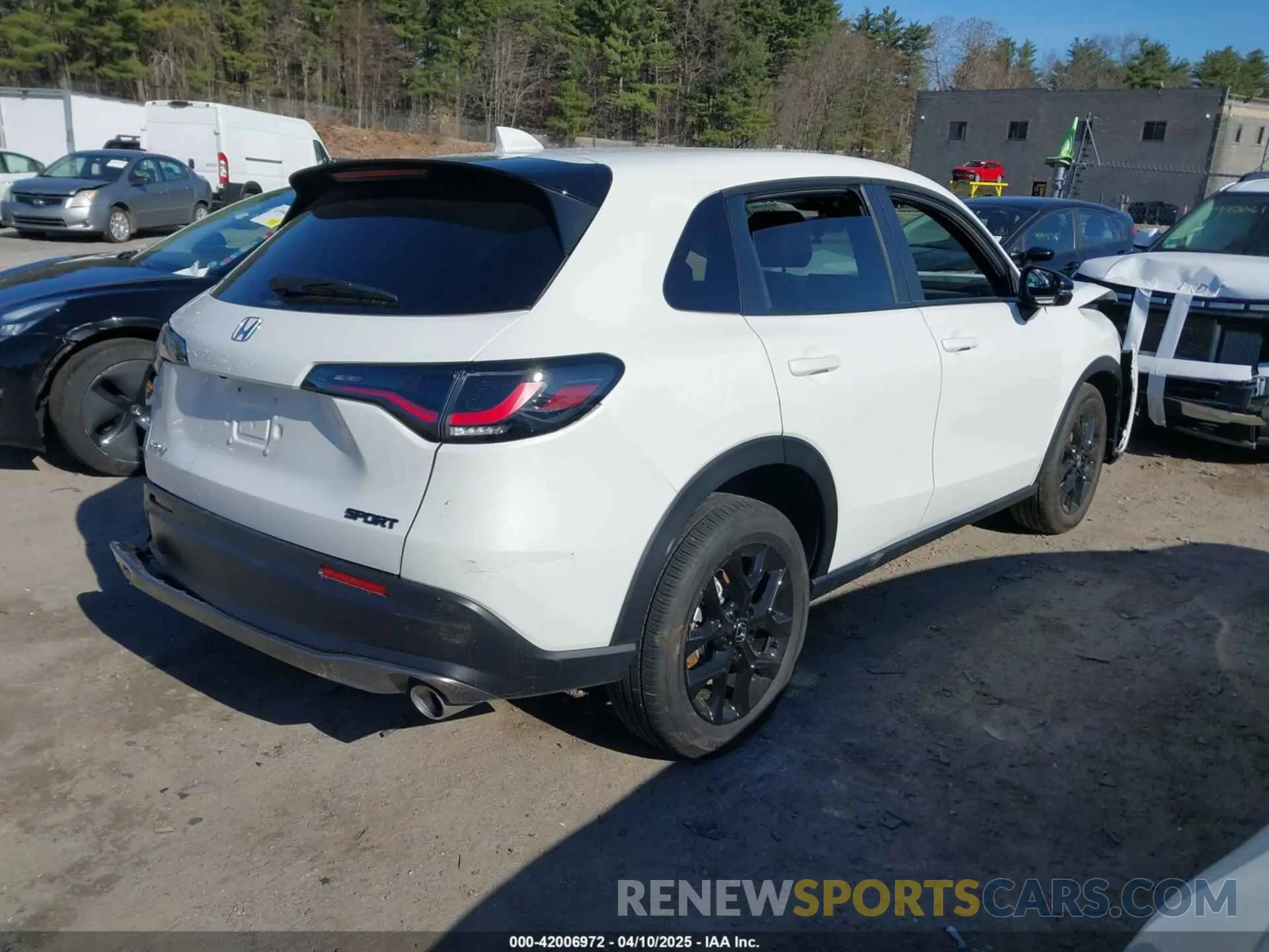 4 Фотография поврежденного автомобиля 3CZRZ2H56SM769038 HONDA HR-V 2025