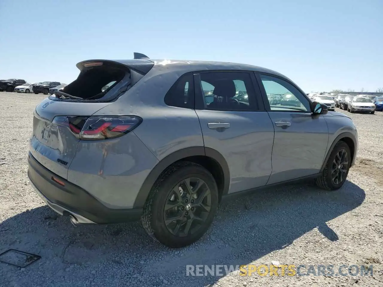 3 Photograph of a damaged car 3CZRZ2H57SM704618 HONDA HR-V 2025