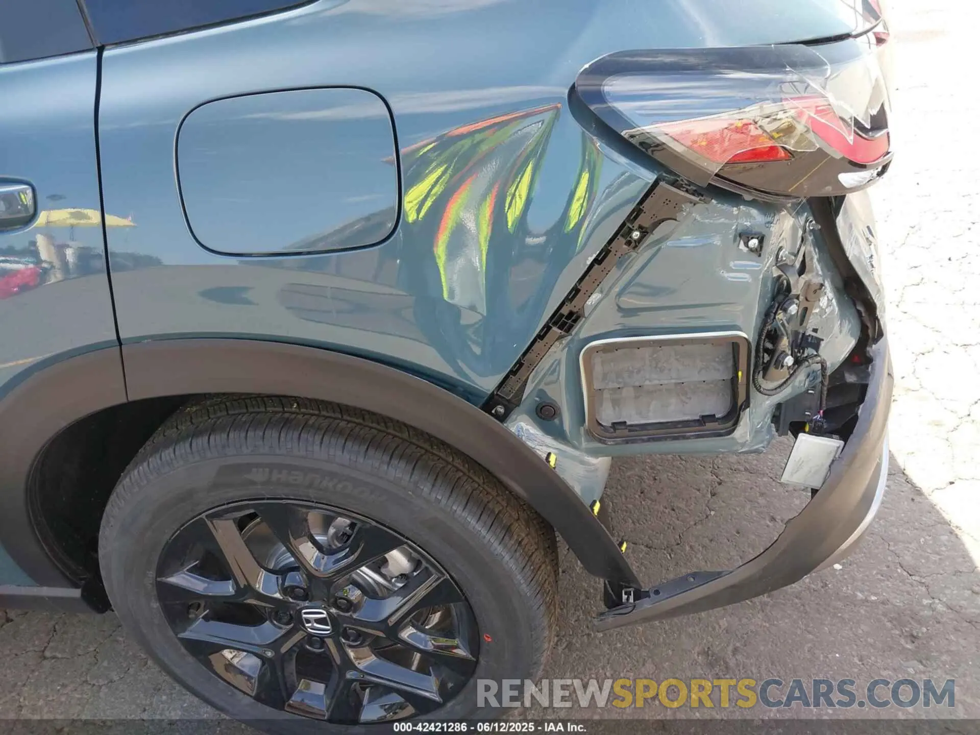 20 Photograph of a damaged car 3CZRZ2H57SM789024 HONDA HR-V 2025
