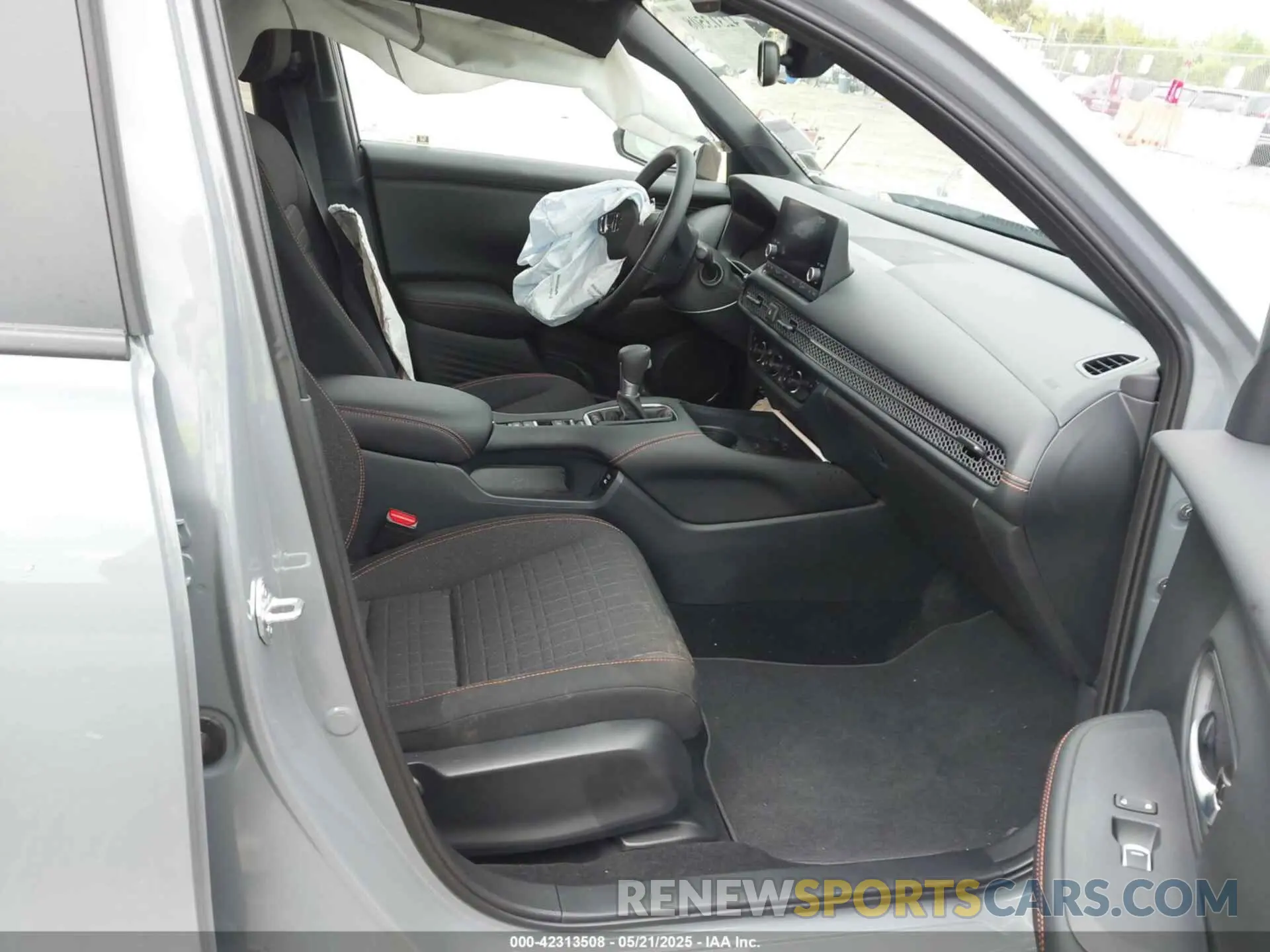 5 Photograph of a damaged car 3CZRZ2H59SM791552 HONDA HR-V 2025