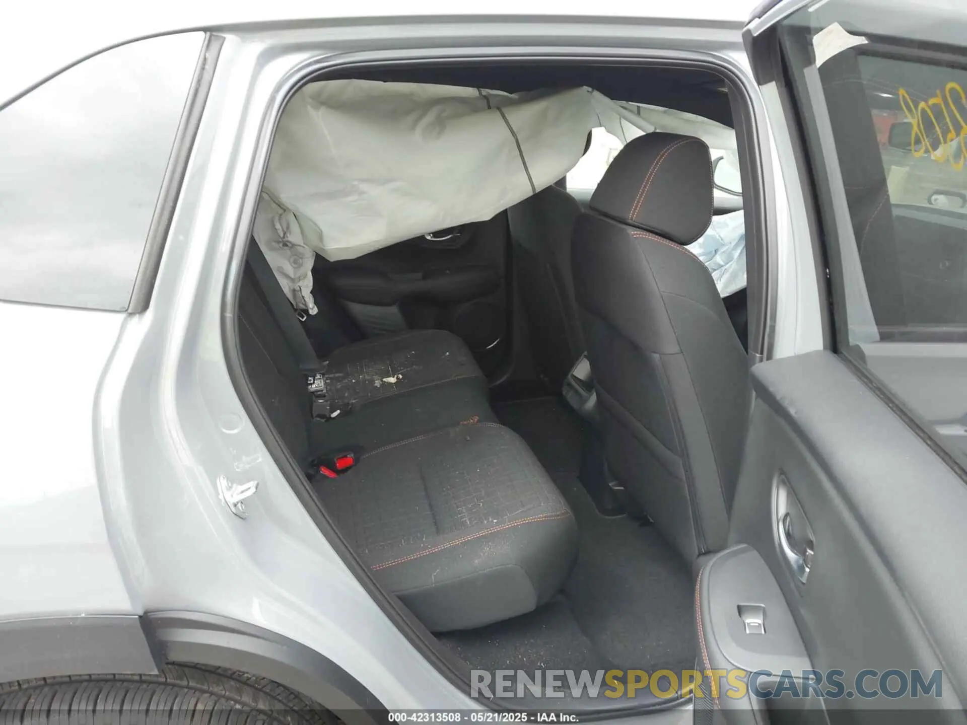 8 Photograph of a damaged car 3CZRZ2H59SM791552 HONDA HR-V 2025