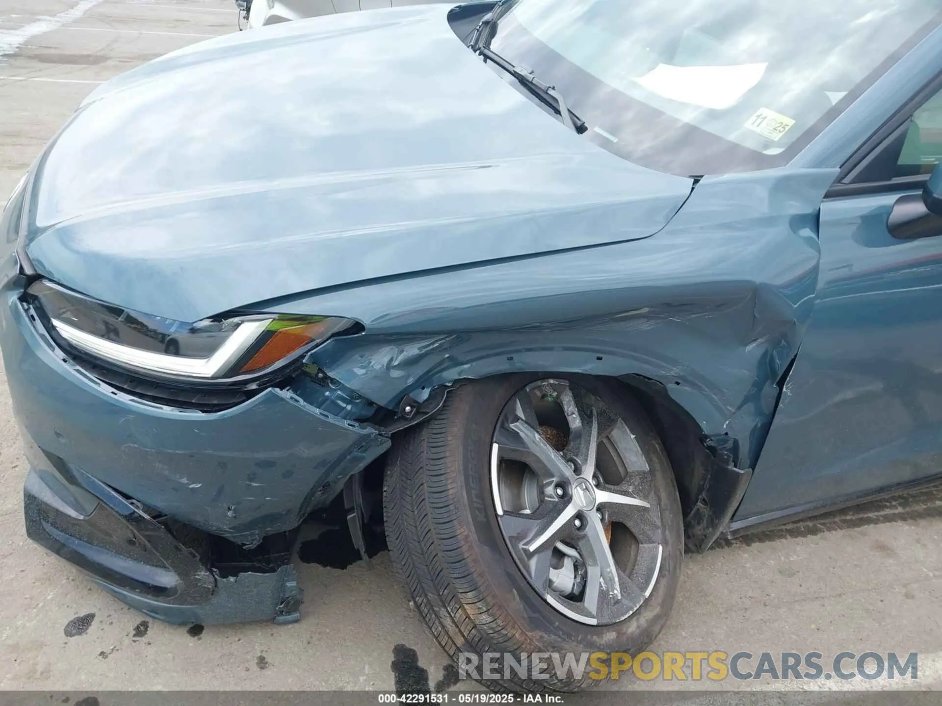 17 Photograph of a damaged car 3CZRZ2H72SM744719 HONDA HR-V 2025