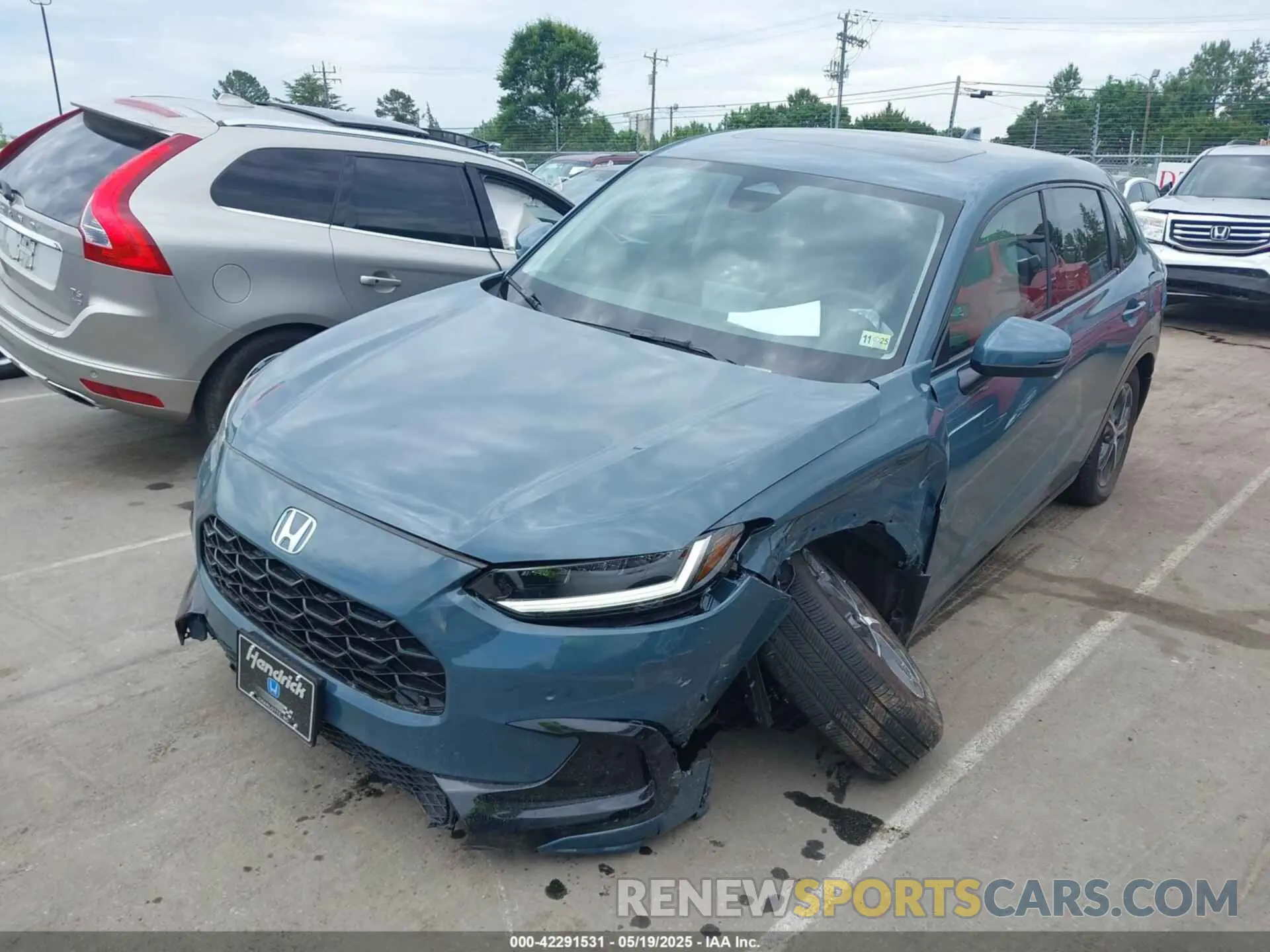 2 Photograph of a damaged car 3CZRZ2H72SM744719 HONDA HR-V 2025