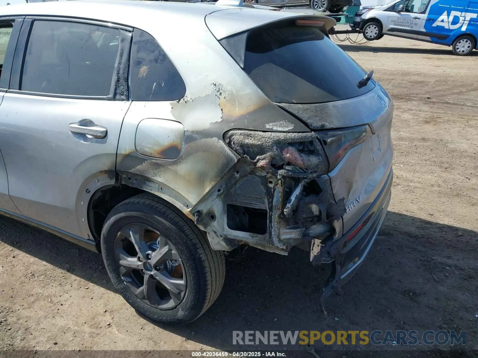 6 Photograph of a damaged car 3CZRZ2H74SM762431 HONDA HR-V 2025