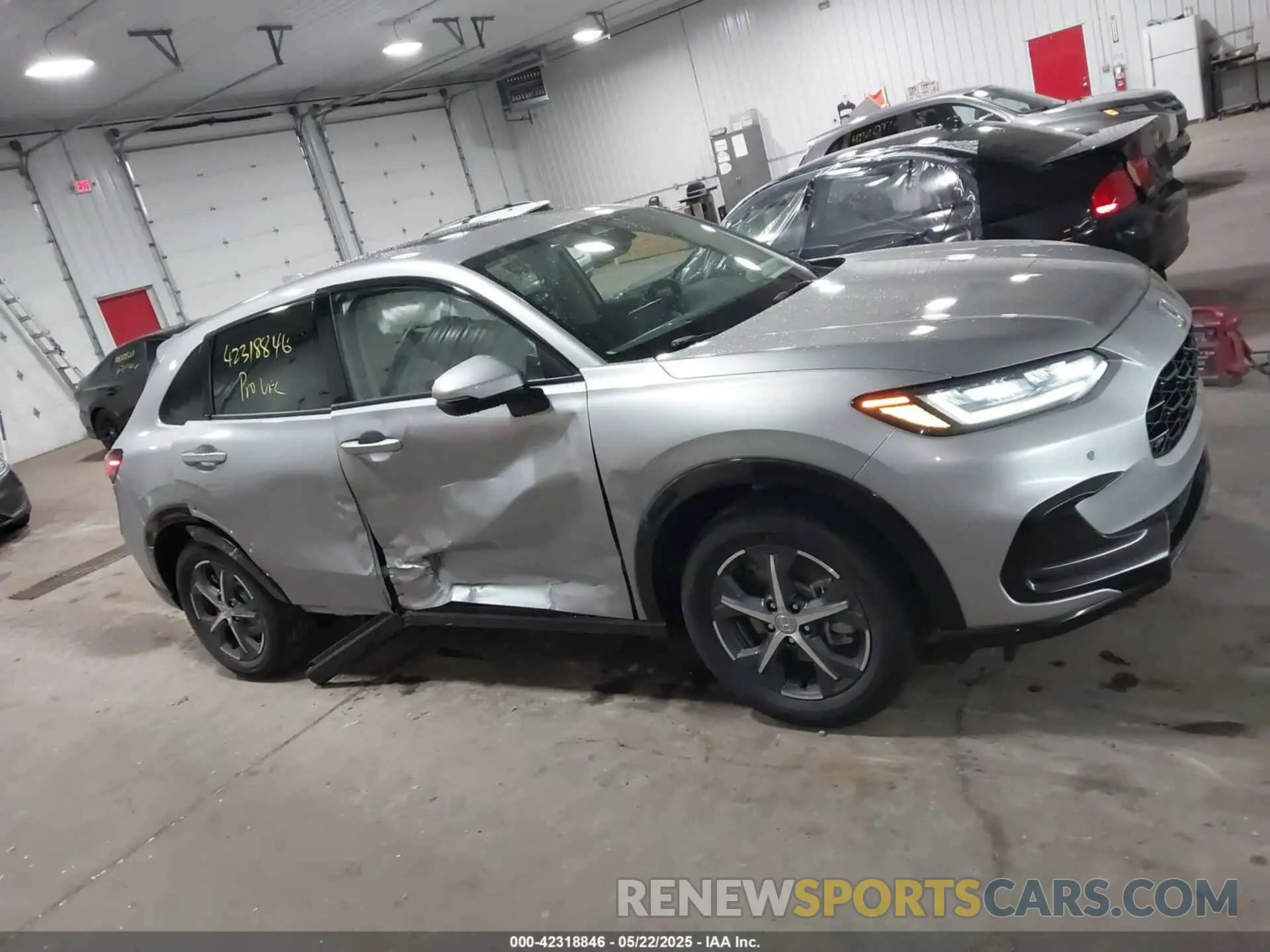 13 Photograph of a damaged car 3CZRZ2H75SM775916 HONDA HR-V 2025