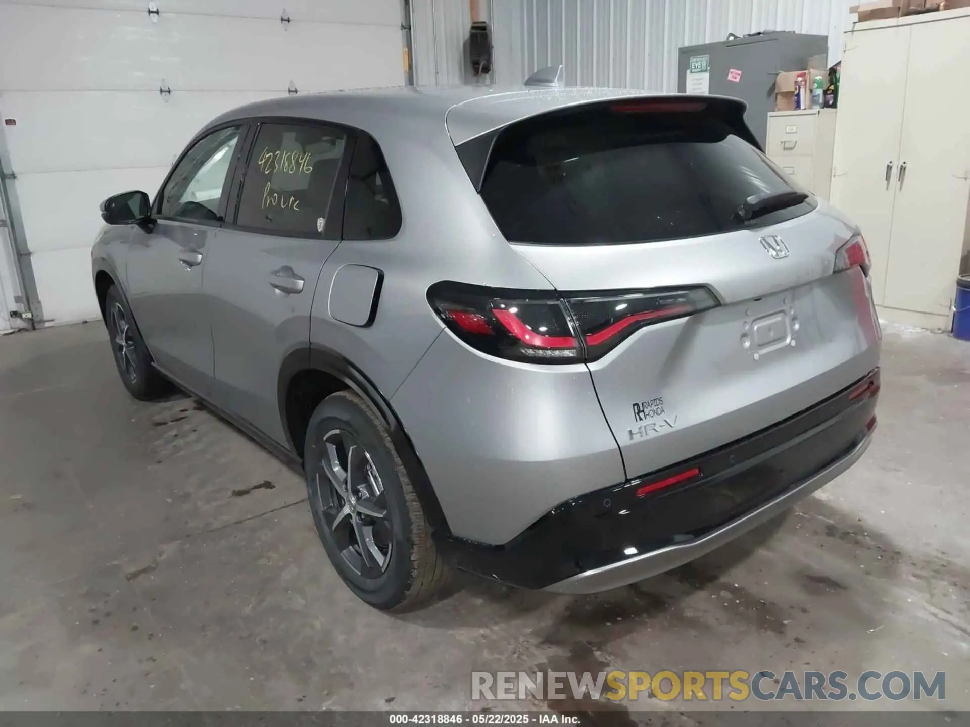 3 Photograph of a damaged car 3CZRZ2H75SM775916 HONDA HR-V 2025