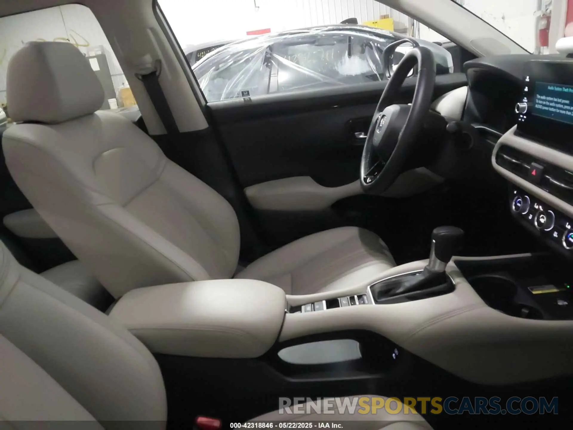 5 Photograph of a damaged car 3CZRZ2H75SM775916 HONDA HR-V 2025