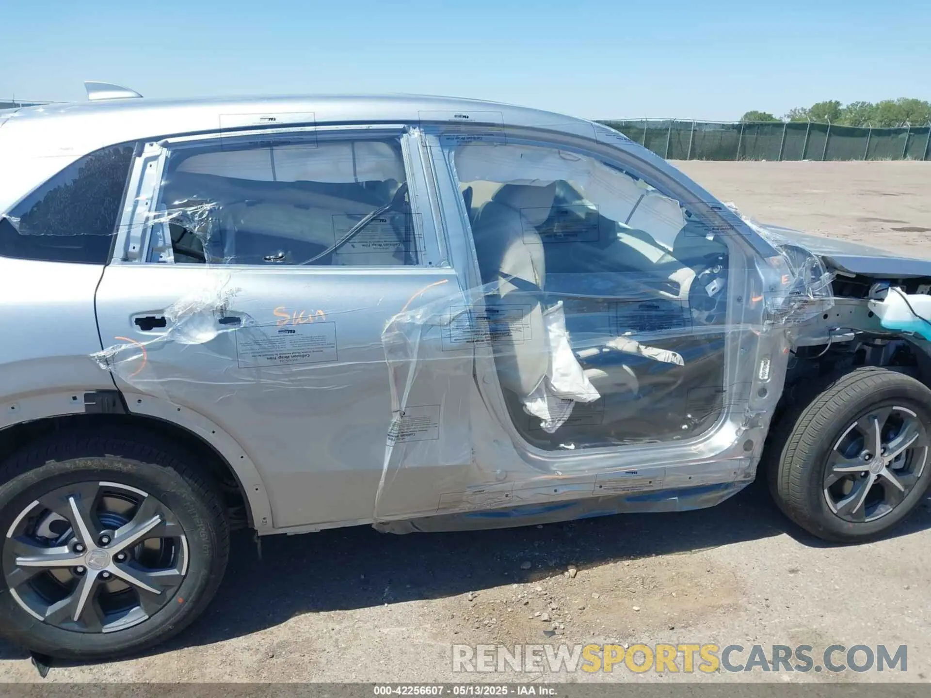 17 Photograph of a damaged car 3CZRZ2H79SM761680 HONDA HR-V 2025