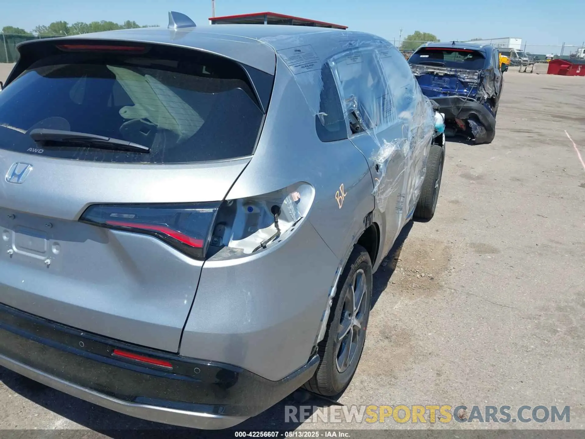 19 Photograph of a damaged car 3CZRZ2H79SM761680 HONDA HR-V 2025