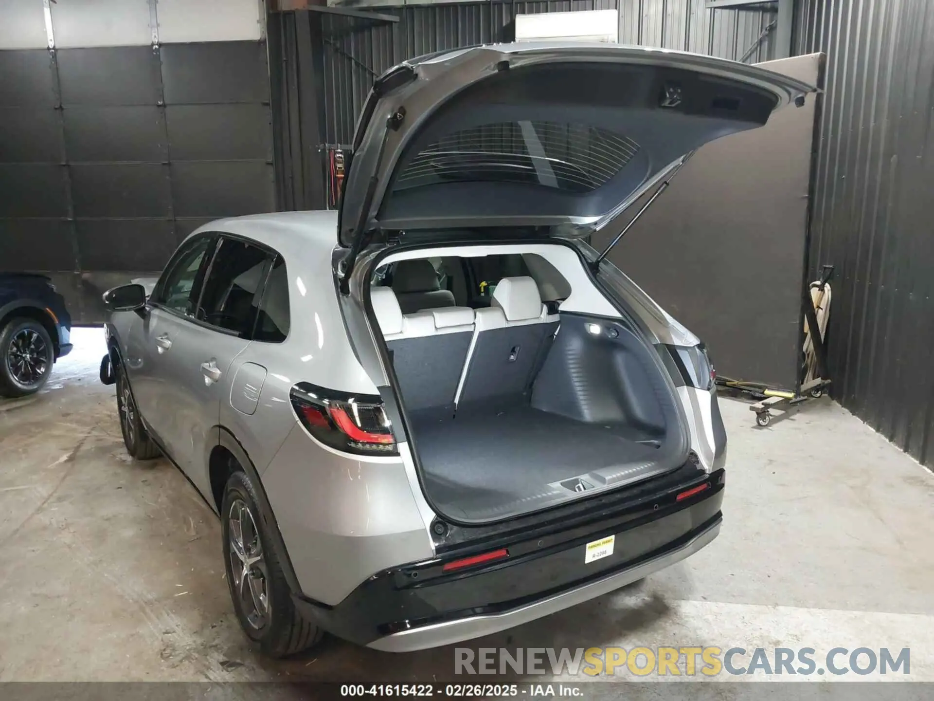 3 Photograph of a damaged car 3CZRZ2H7XSM747755 HONDA HR-V 2025