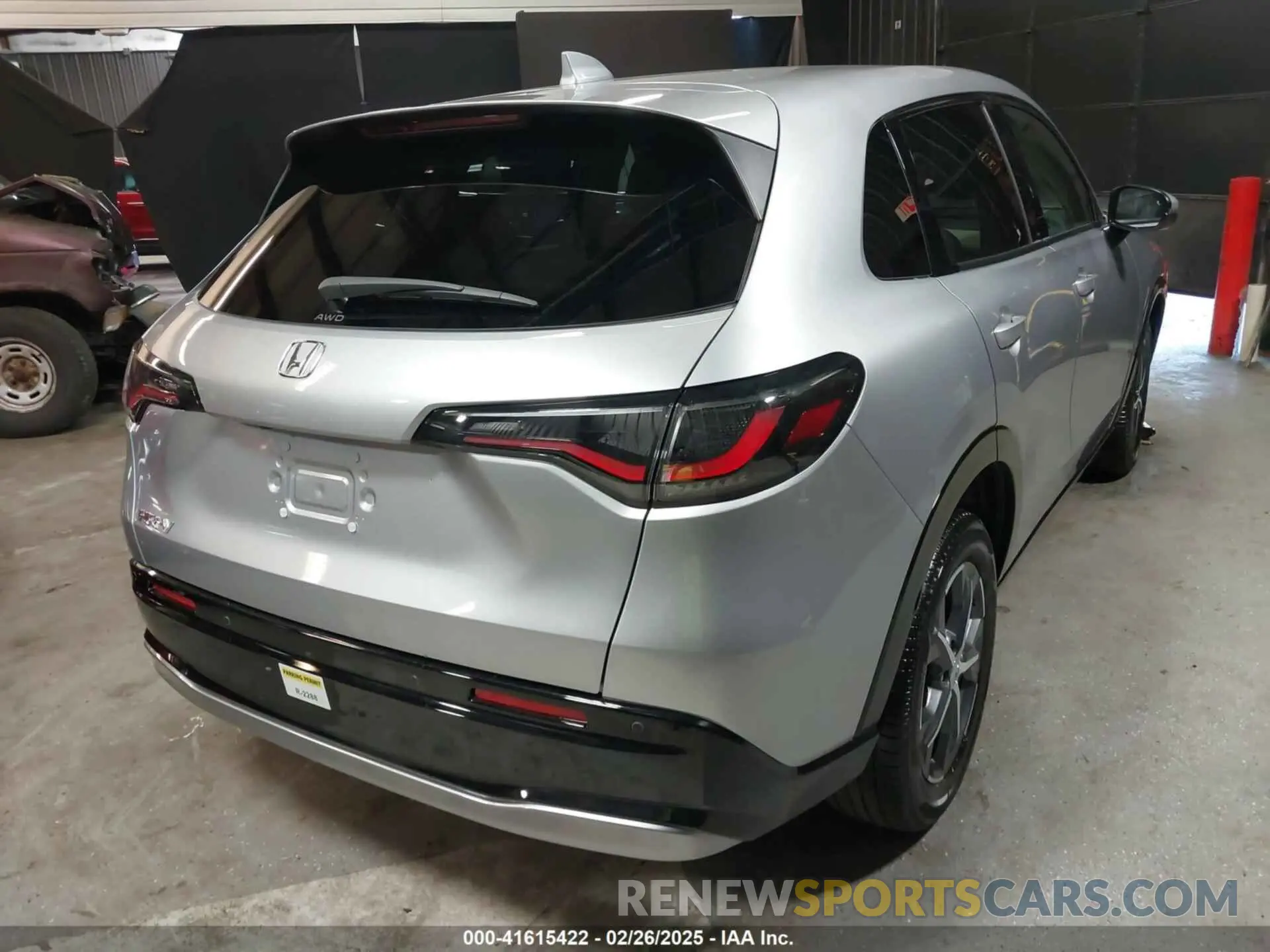4 Photograph of a damaged car 3CZRZ2H7XSM747755 HONDA HR-V 2025