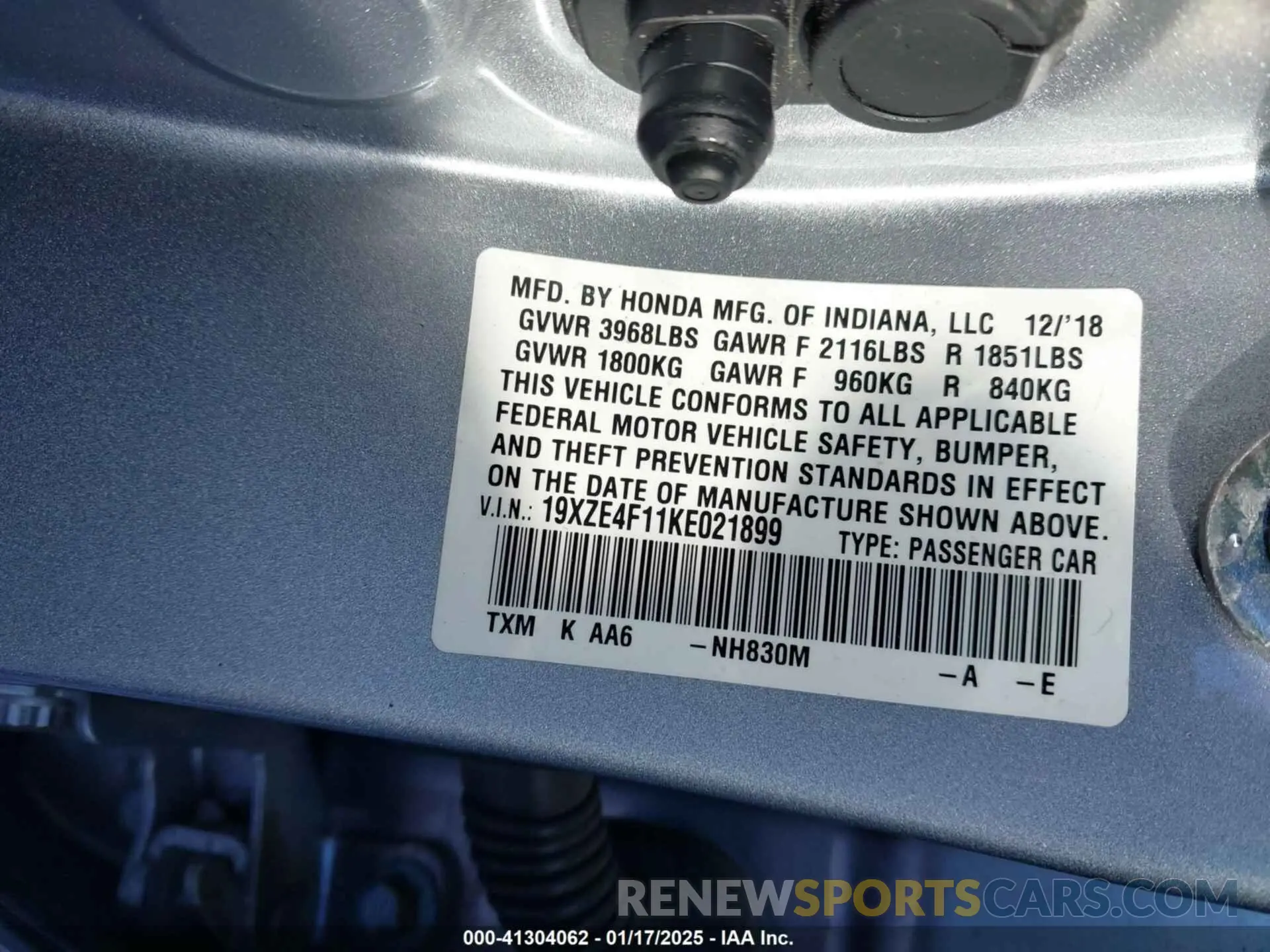 9 Фотография поврежденного автомобиля 19XZE4F11KE021899 HONDA INSIGHT 2019