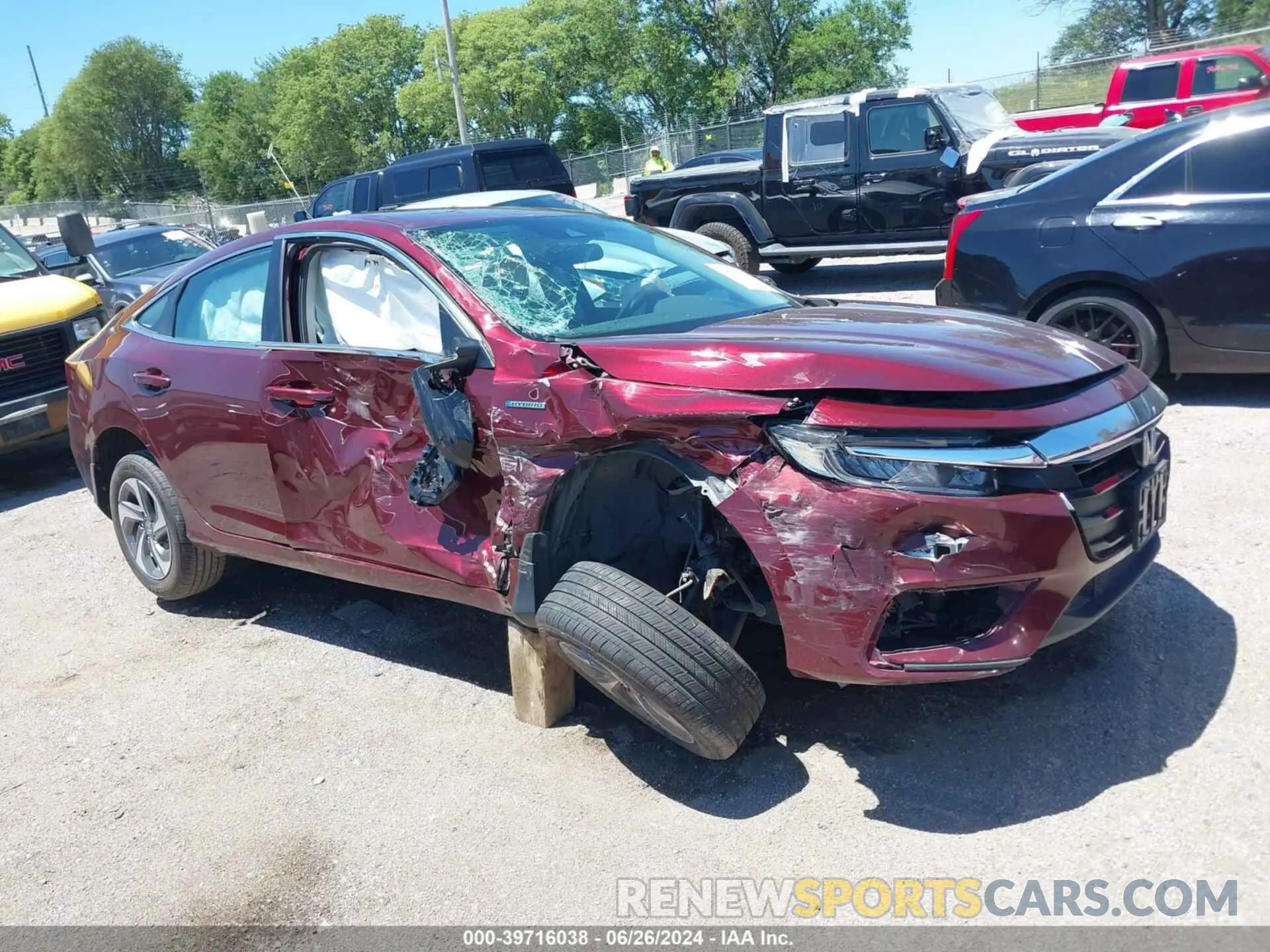 1 Фотография поврежденного автомобиля 19XZE4F12KE017411 HONDA INSIGHT 2019