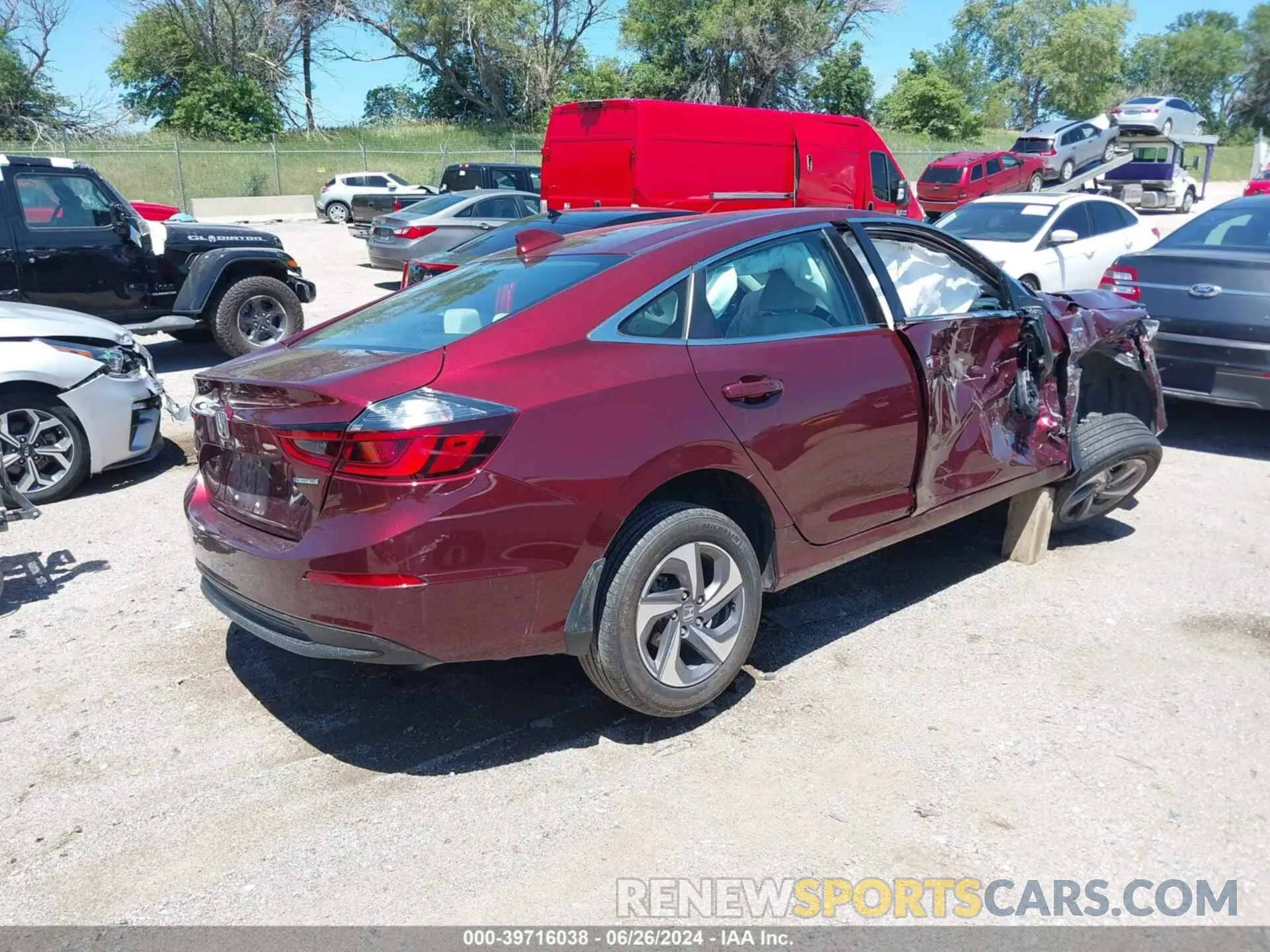 4 Фотография поврежденного автомобиля 19XZE4F12KE017411 HONDA INSIGHT 2019