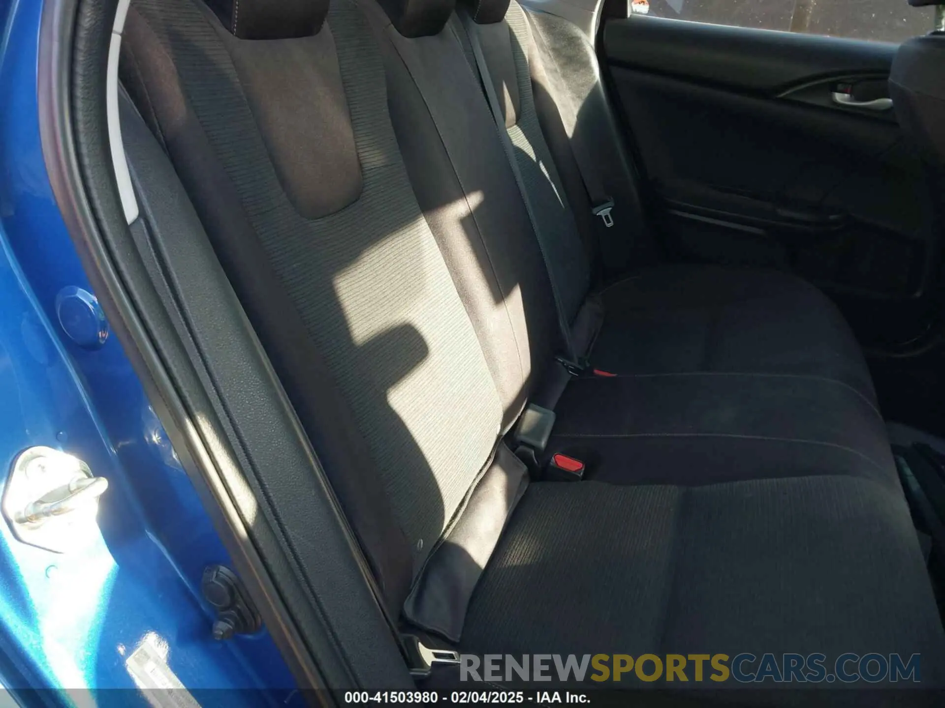 8 Photograph of a damaged car 19XZE4F14KE004661 HONDA INSIGHT 2019