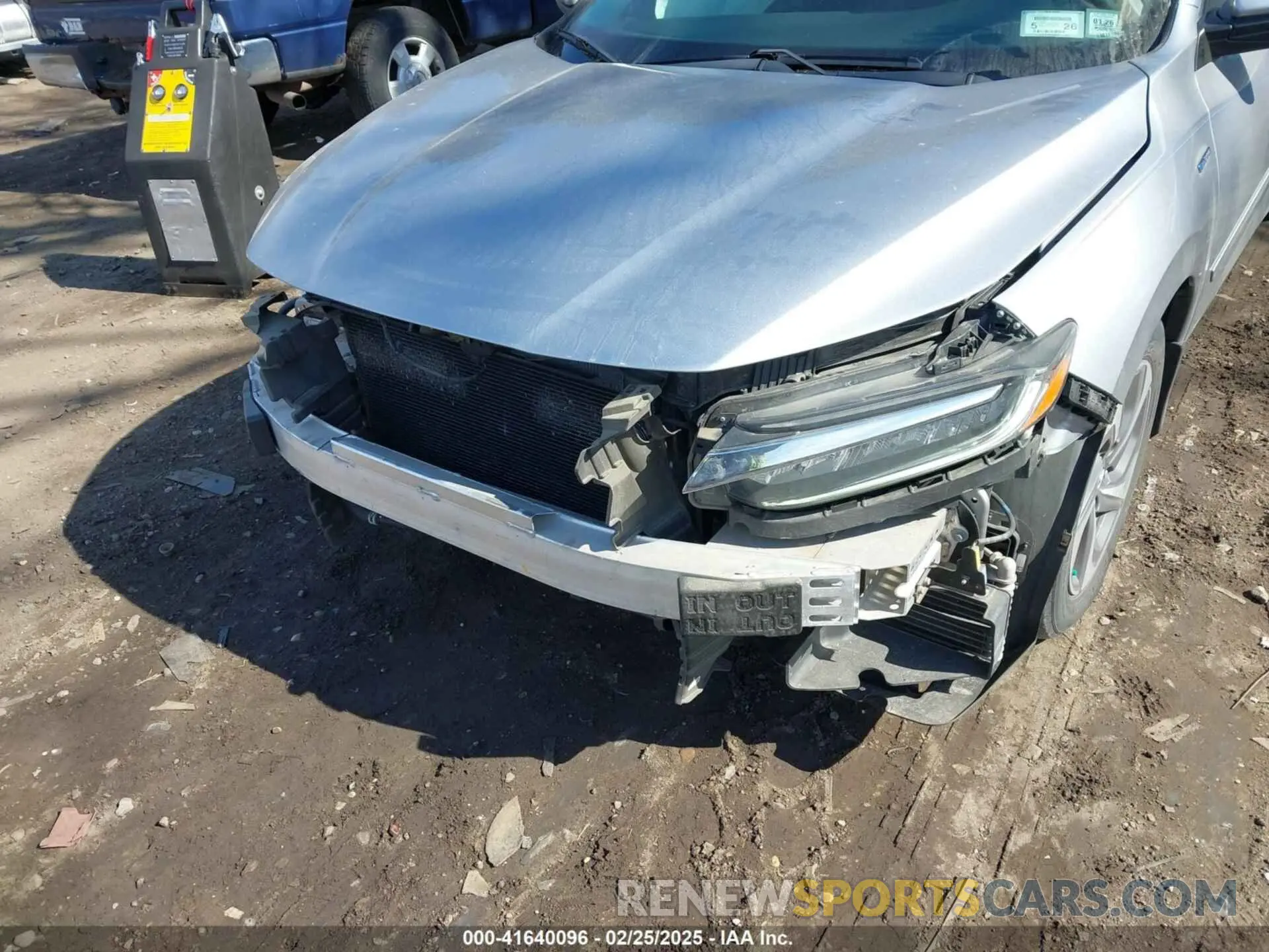 6 Фотография поврежденного автомобиля 19XZE4F14KE013196 HONDA INSIGHT 2019