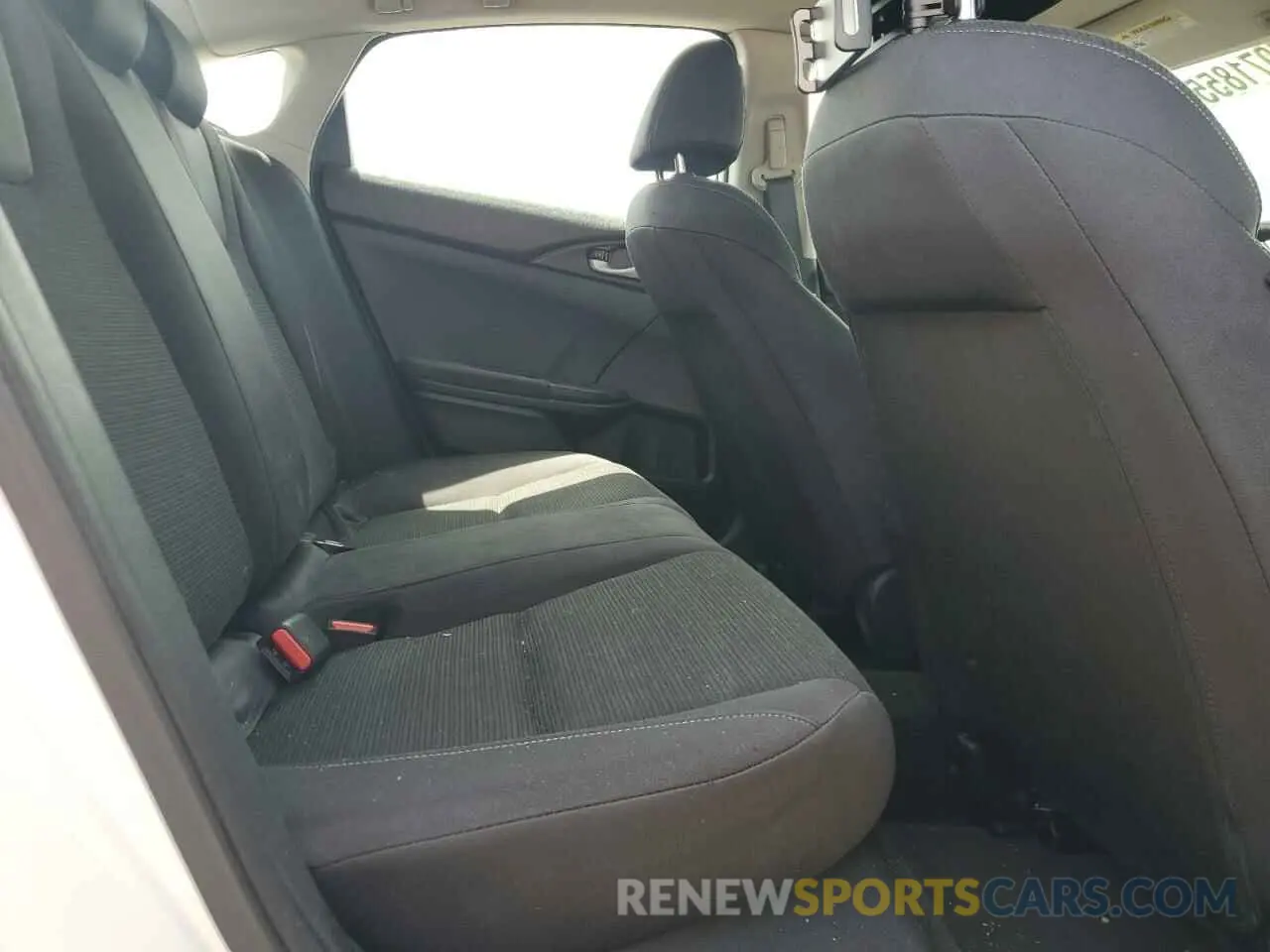 10 Photograph of a damaged car 19XZE4F15KE014079 HONDA INSIGHT 2019
