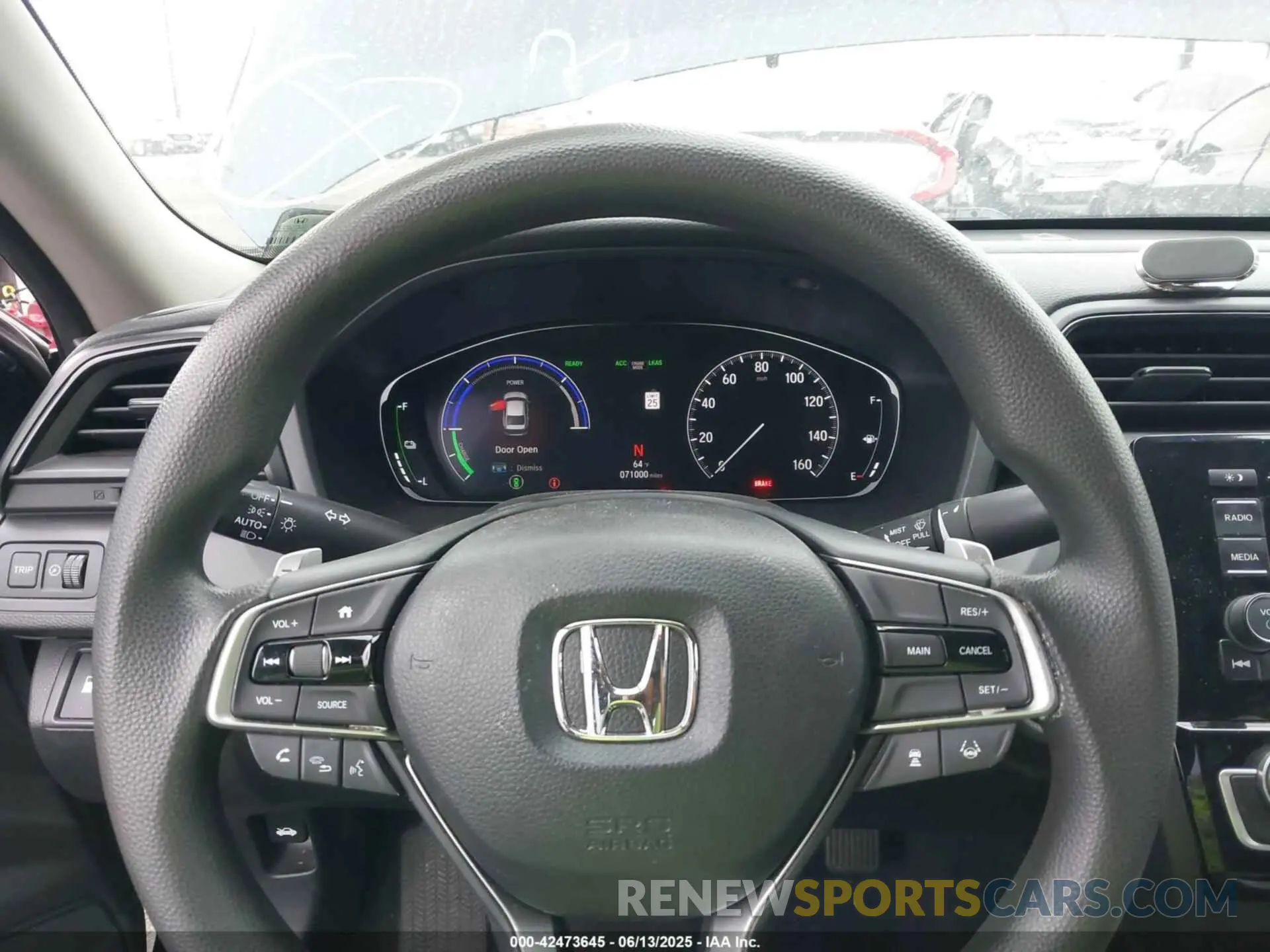 7 Photograph of a damaged car 19XZE4F17KE004511 HONDA INSIGHT 2019
