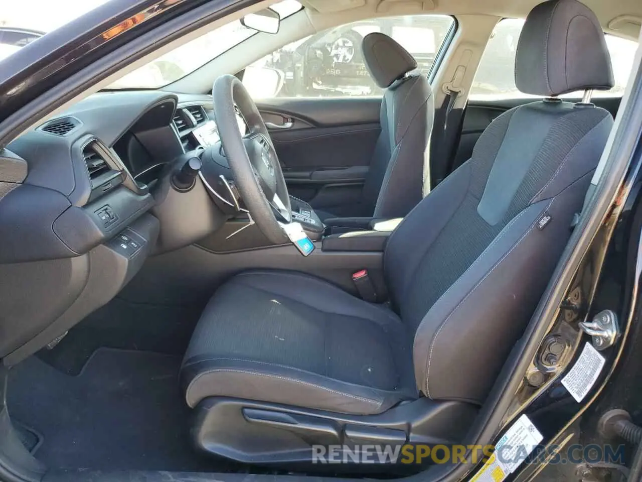 7 Photograph of a damaged car 19XZE4F19KE019060 HONDA INSIGHT 2019