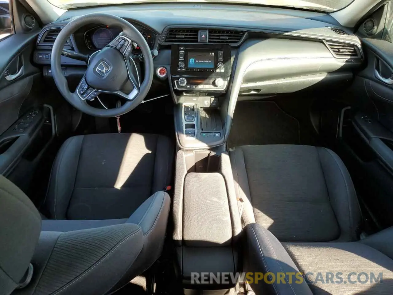 8 Photograph of a damaged car 19XZE4F19KE019060 HONDA INSIGHT 2019