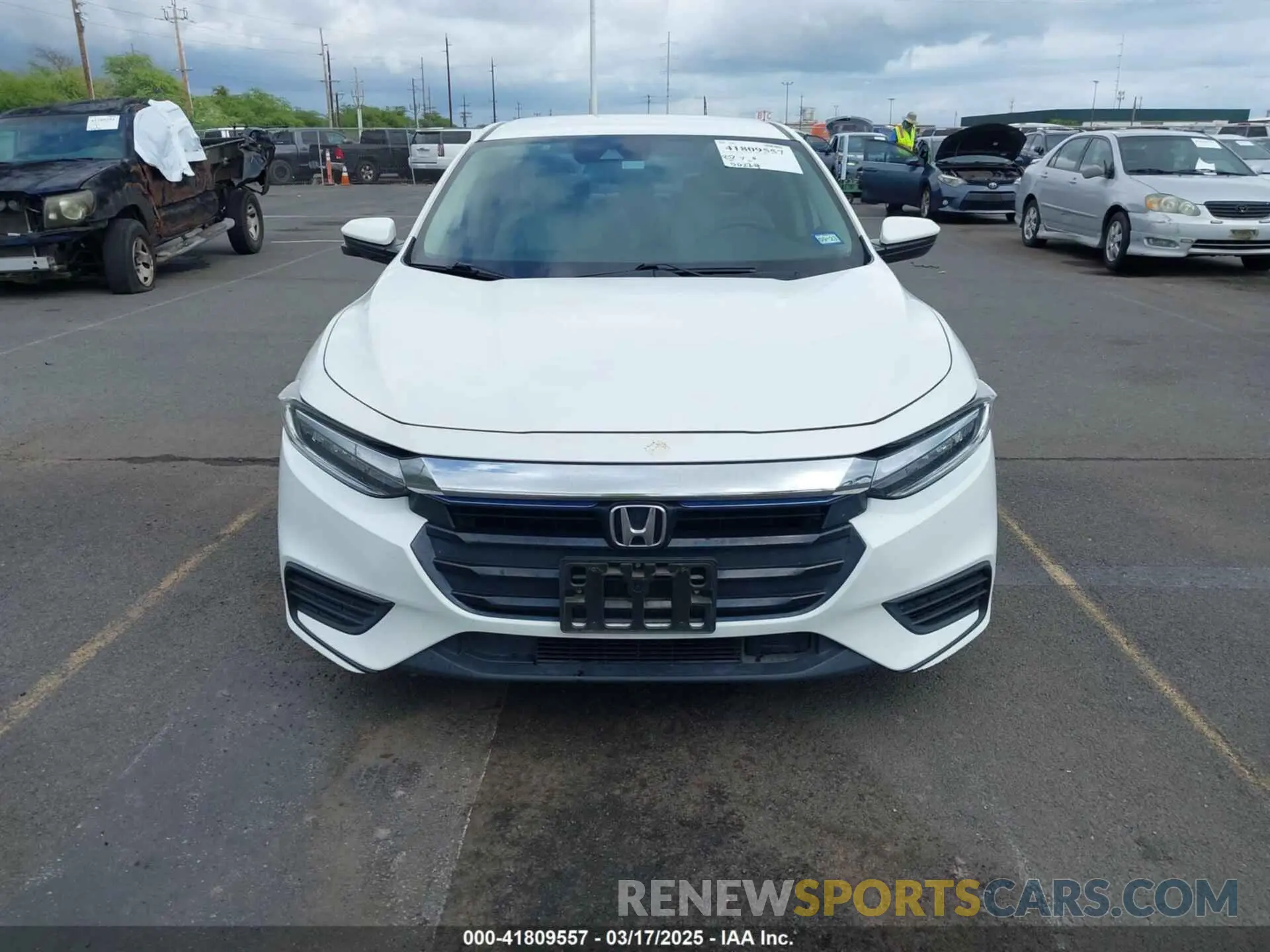 12 Photograph of a damaged car 19XZE4F50KE005082 HONDA INSIGHT 2019