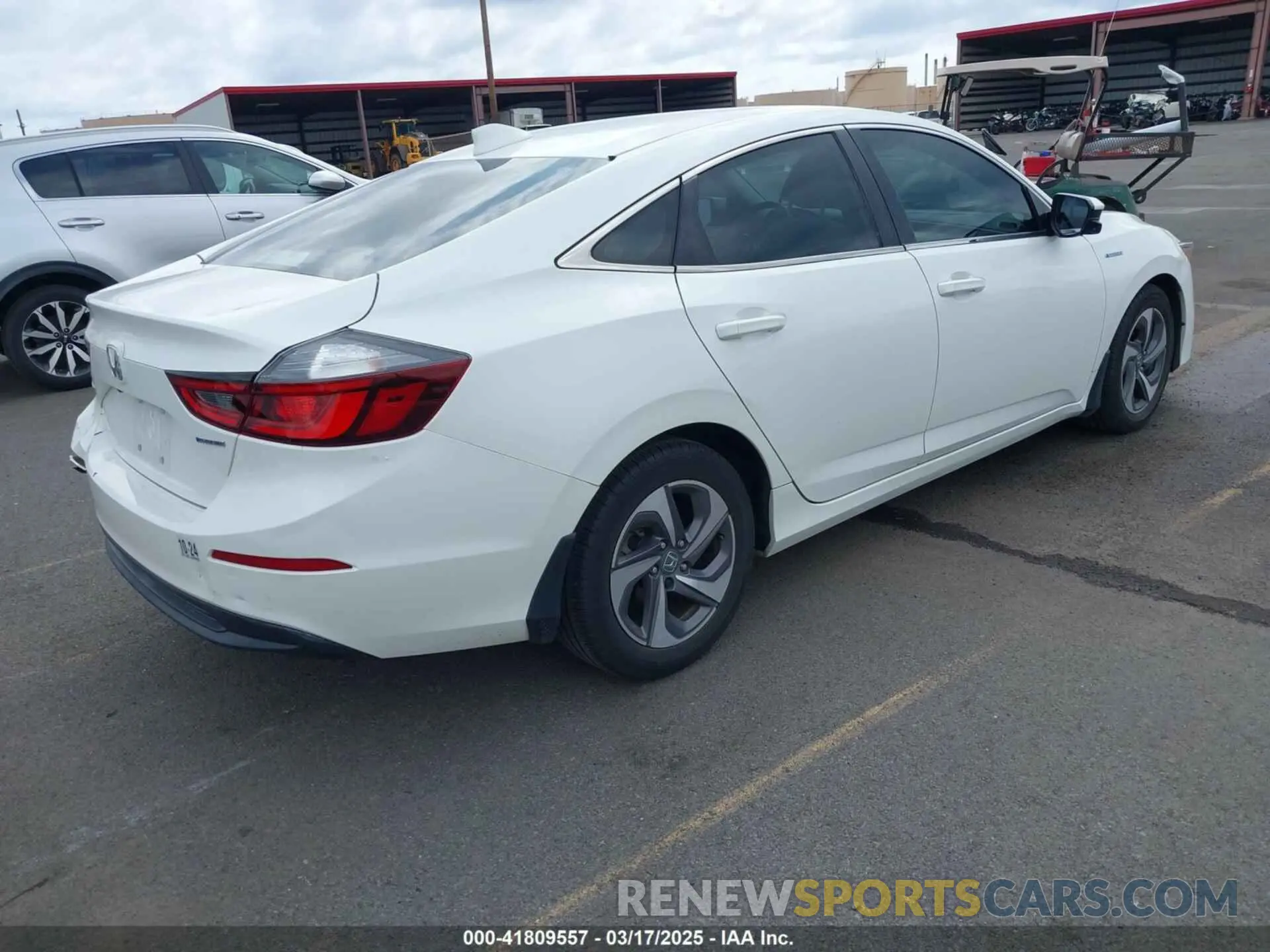 4 Photograph of a damaged car 19XZE4F50KE005082 HONDA INSIGHT 2019