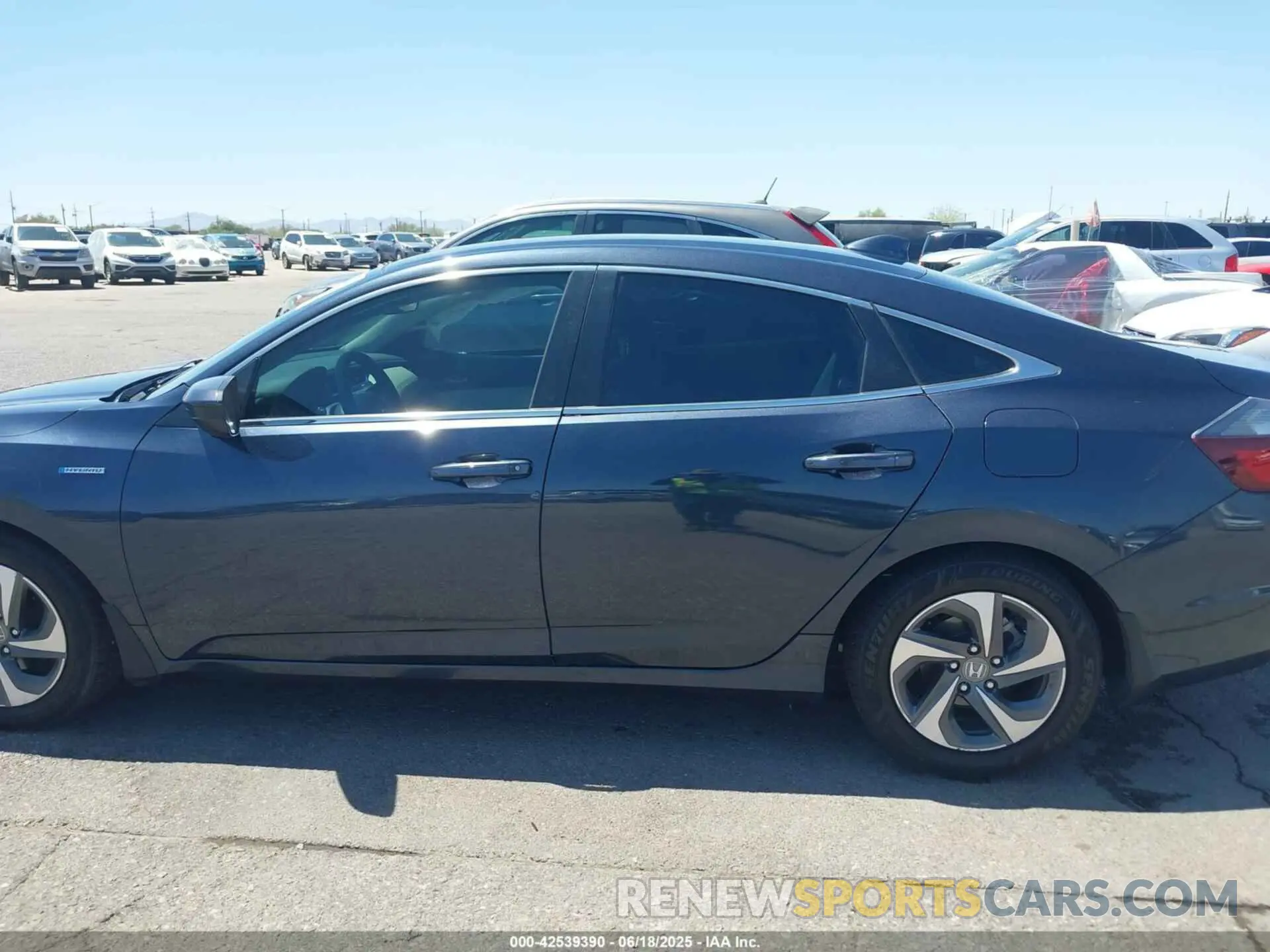 13 Photograph of a damaged car 19XZE4F51KE018827 HONDA INSIGHT 2019