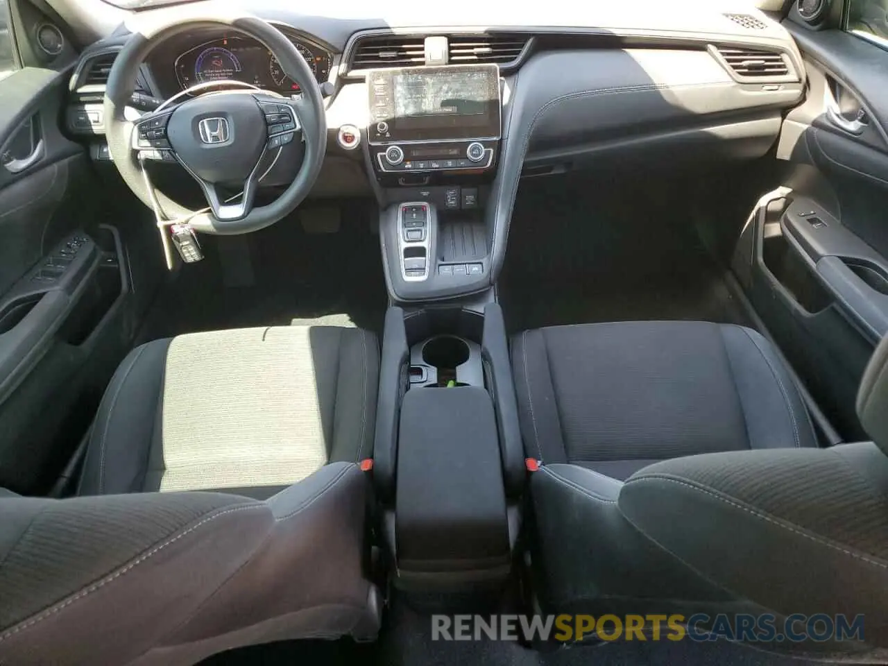 8 Фотография поврежденного автомобиля 19XZE4F52KE033983 HONDA INSIGHT 2019