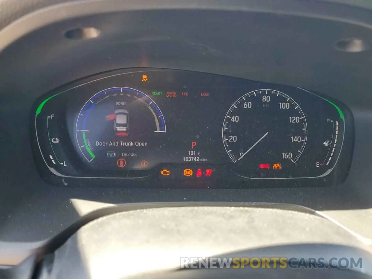 9 Фотография поврежденного автомобиля 19XZE4F52KE033983 HONDA INSIGHT 2019