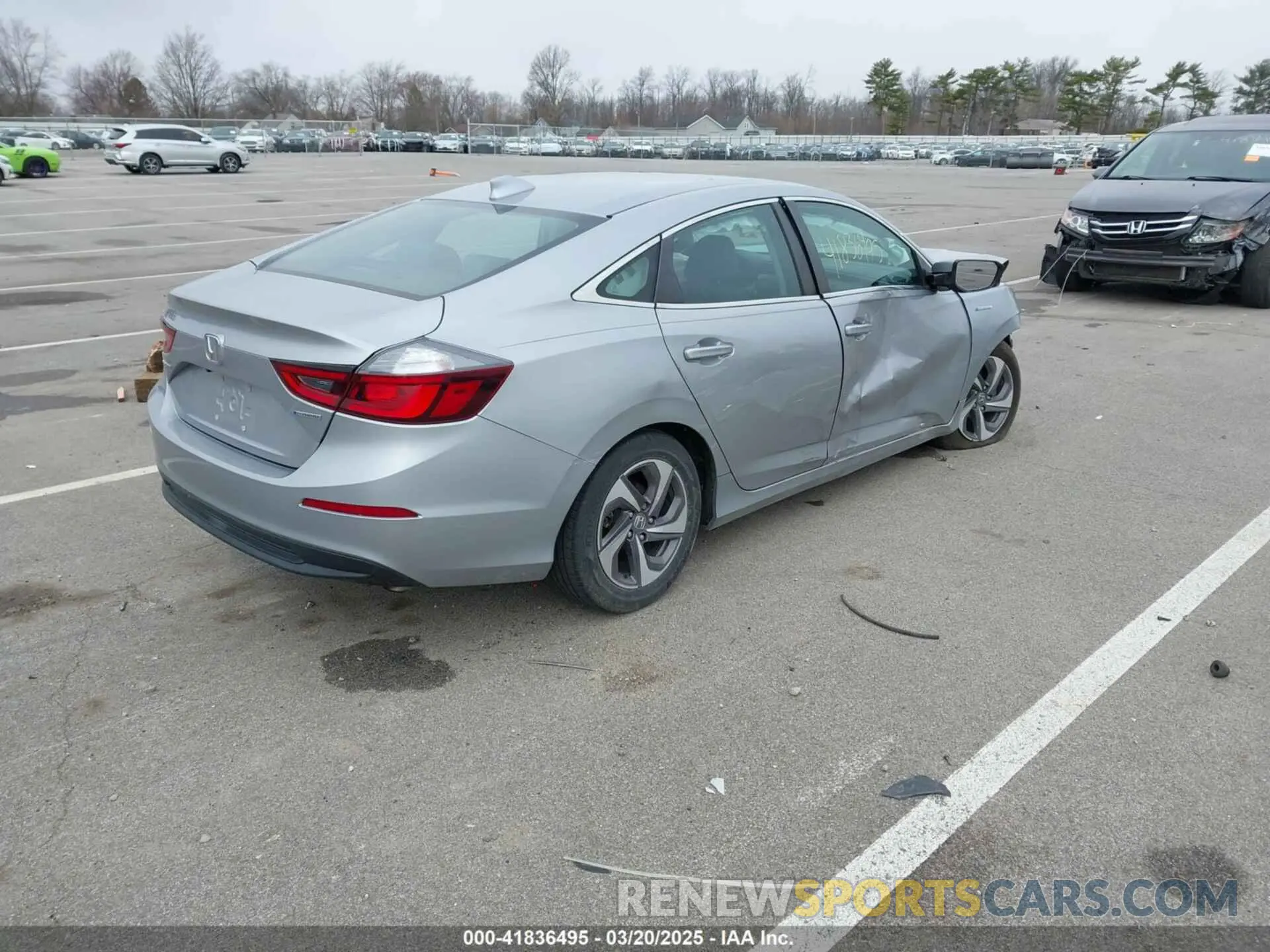 4 Photograph of a damaged car 19XZE4F54KE010155 HONDA INSIGHT 2019