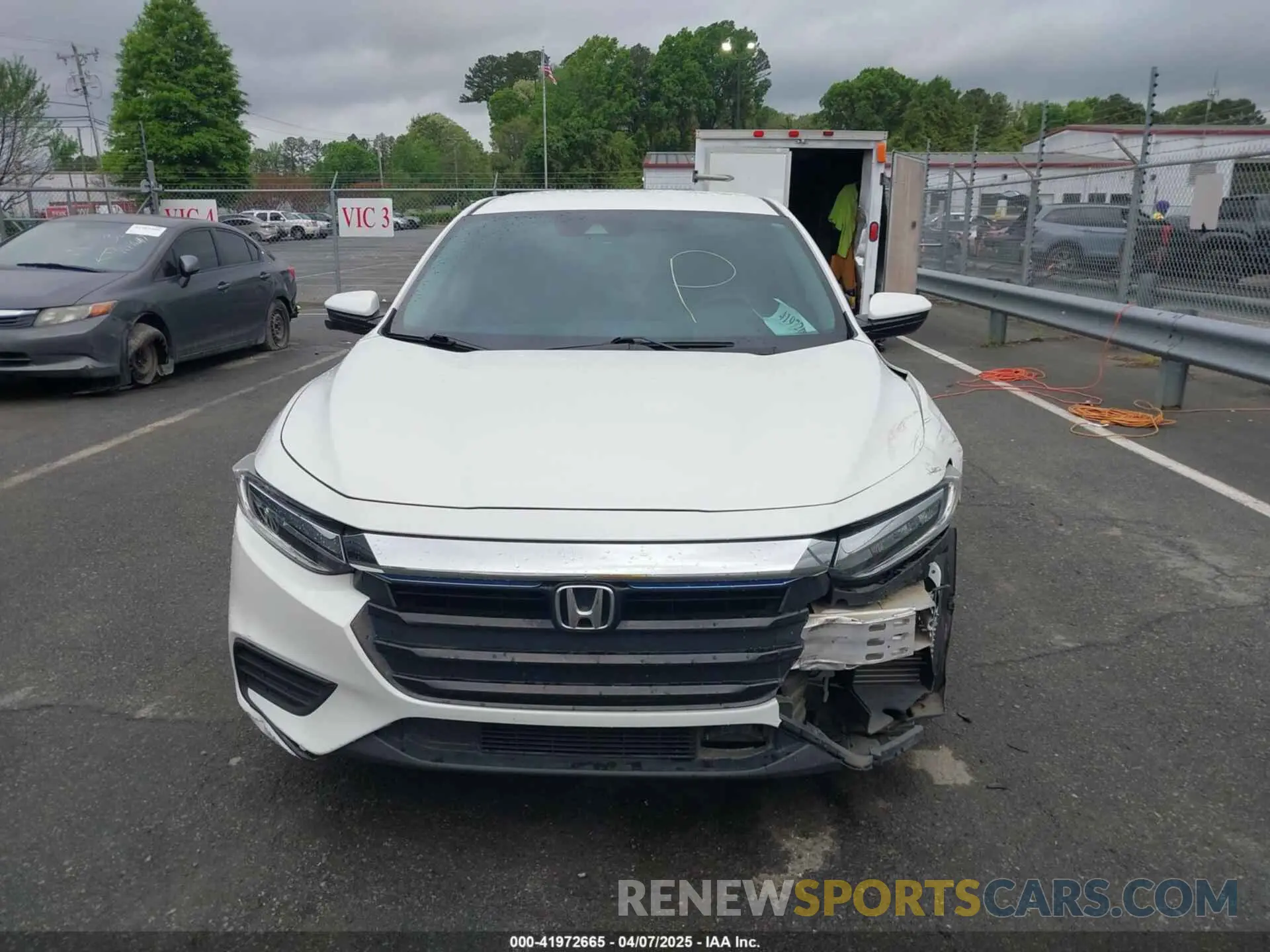 12 Photograph of a damaged car 19XZE4F54KE033029 HONDA INSIGHT 2019