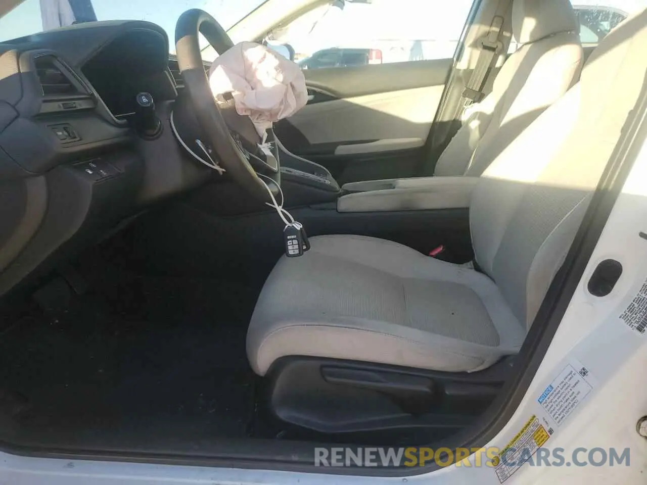 7 Фотография поврежденного автомобиля 19XZE4F55KE028941 HONDA INSIGHT 2019