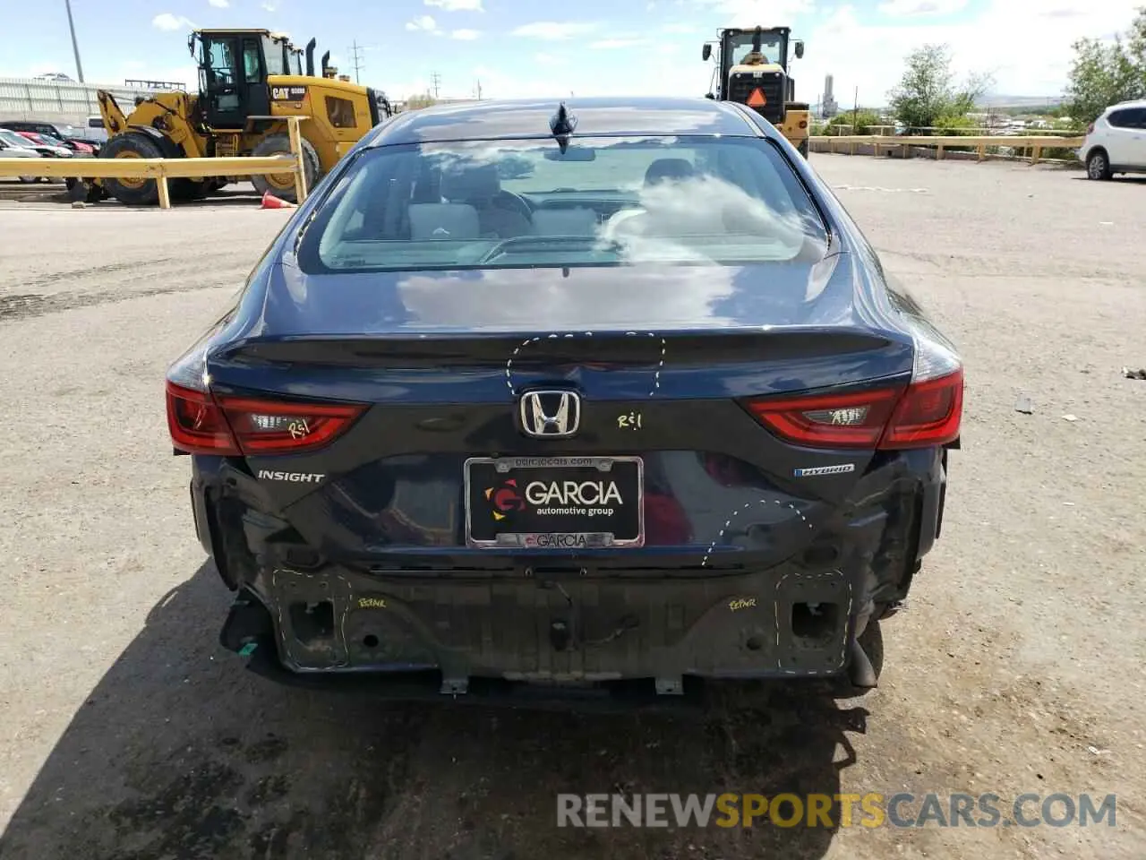8 Photograph of a damaged car 19XZE4F55KE031886 HONDA INSIGHT 2019