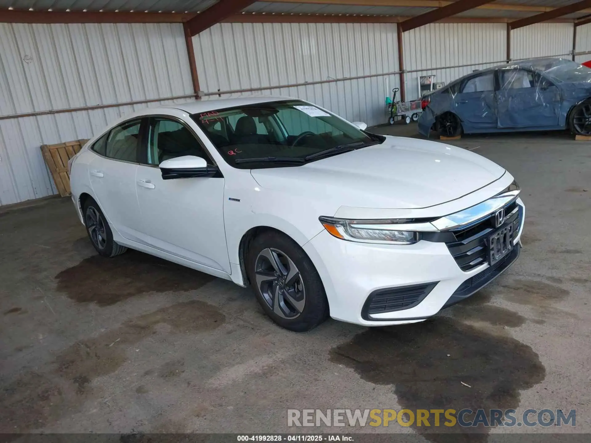1 Photograph of a damaged car 19XZE4F56KE021402 HONDA INSIGHT 2019