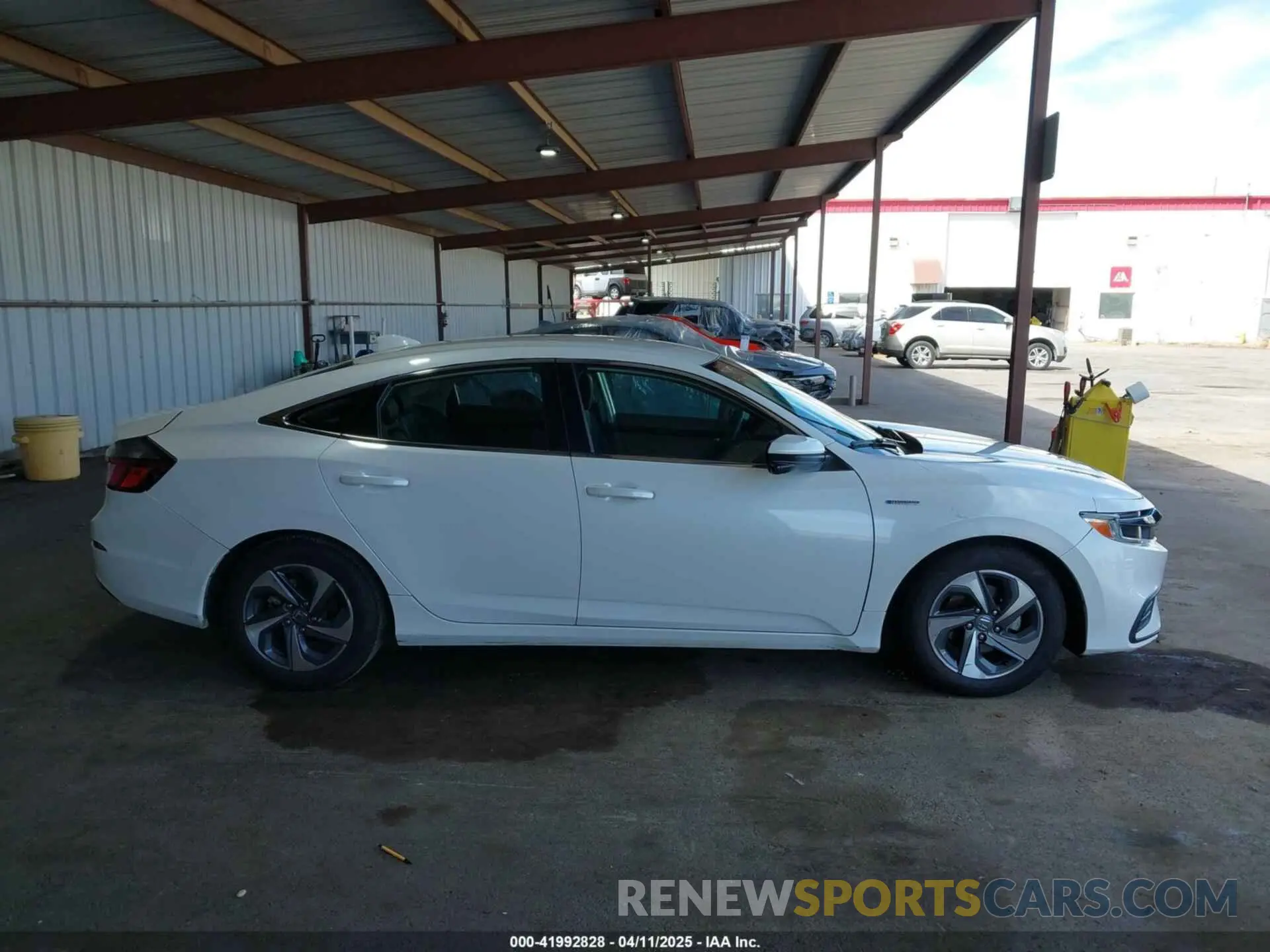 13 Photograph of a damaged car 19XZE4F56KE021402 HONDA INSIGHT 2019